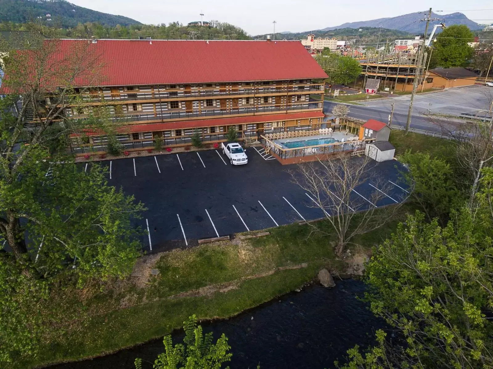 Property building, Bird's-eye View in Timbers Lodge