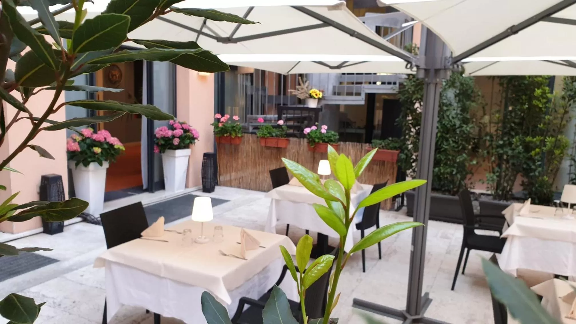 Restaurant/places to eat in Albergo la Svolta