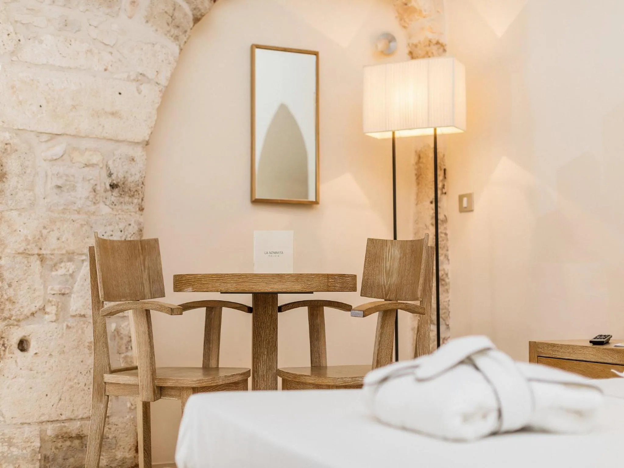 Photo of the whole room, Bed in La Sommità Relais & Chateaux