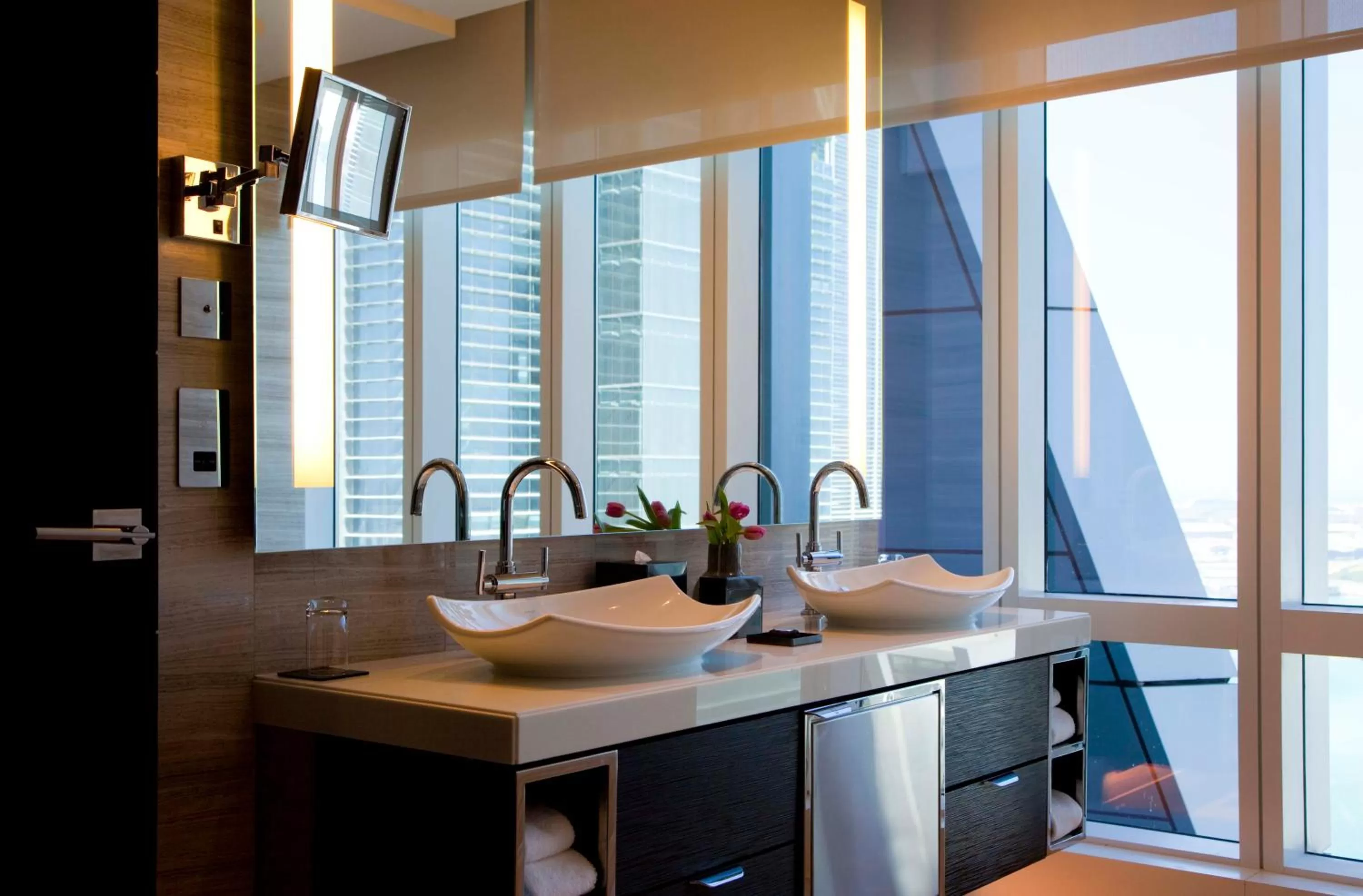 Bathroom in Rosewood Abu Dhabi