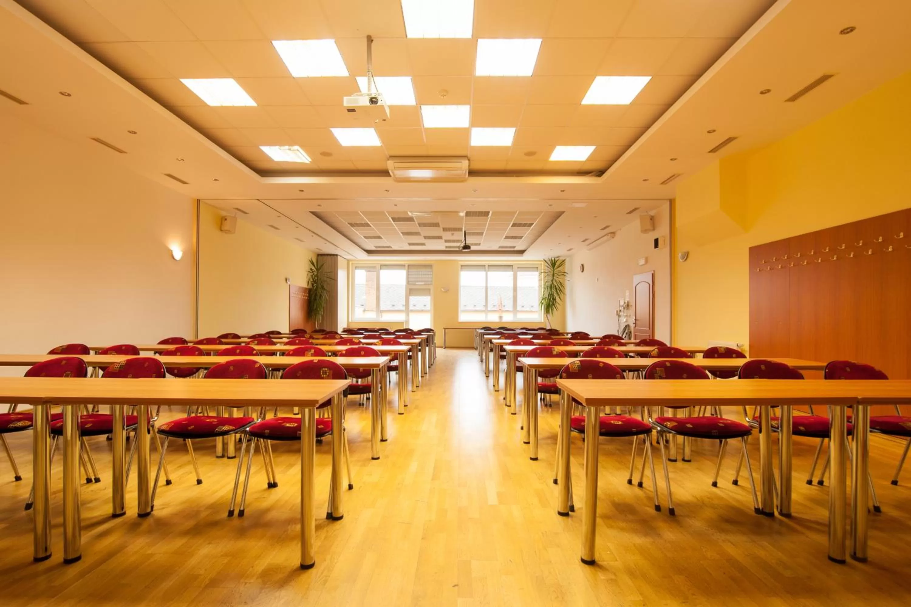 Business facilities in Sport-V-Hotel