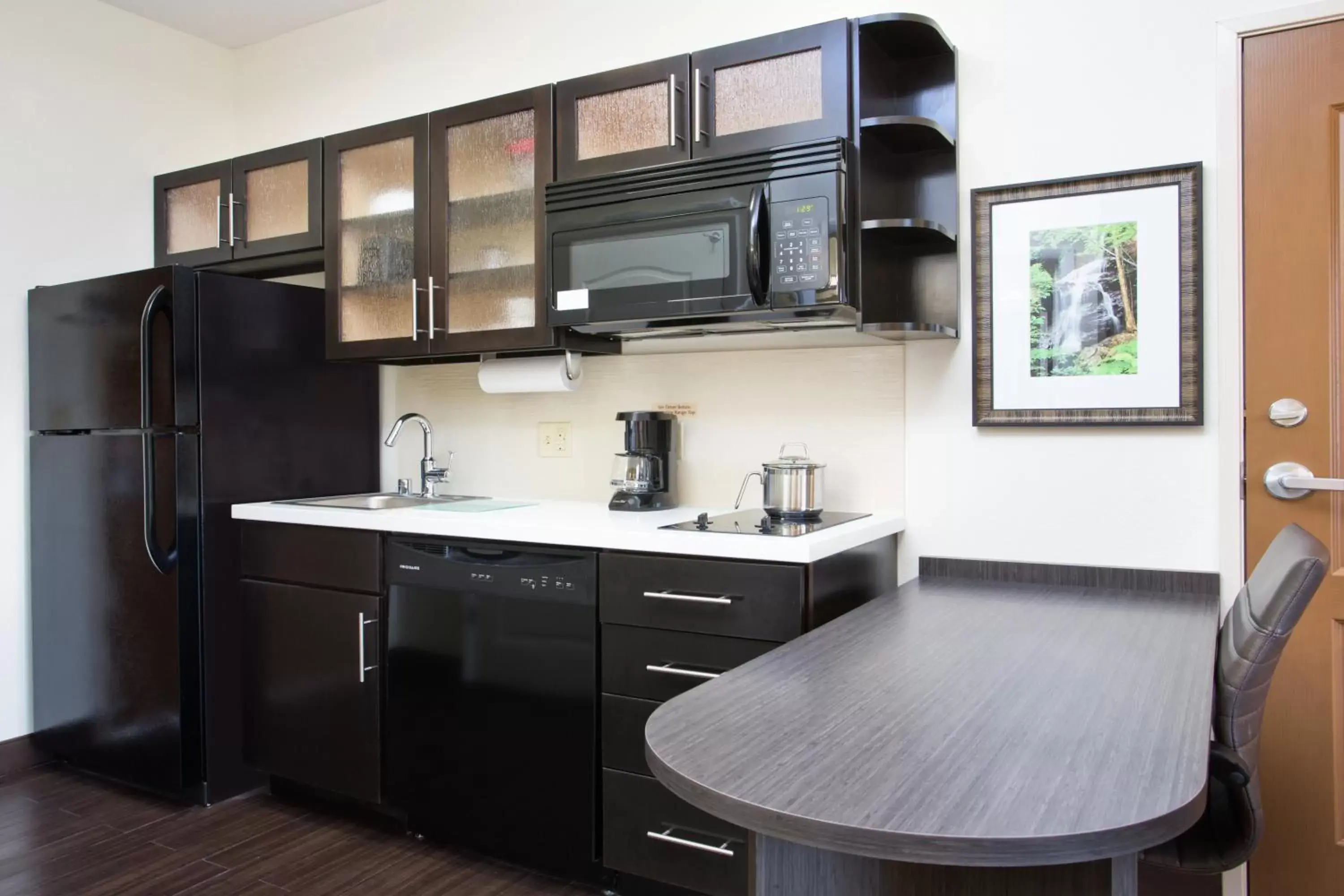 King Room - Hearing Access - Non-Smoking in Candlewood Suites Fort Campbell - Oak Grove by IHG King Room - Hearing Access - Non-Smoking in Candlewood Suites Fort Campbell - Oak Grove by IHG