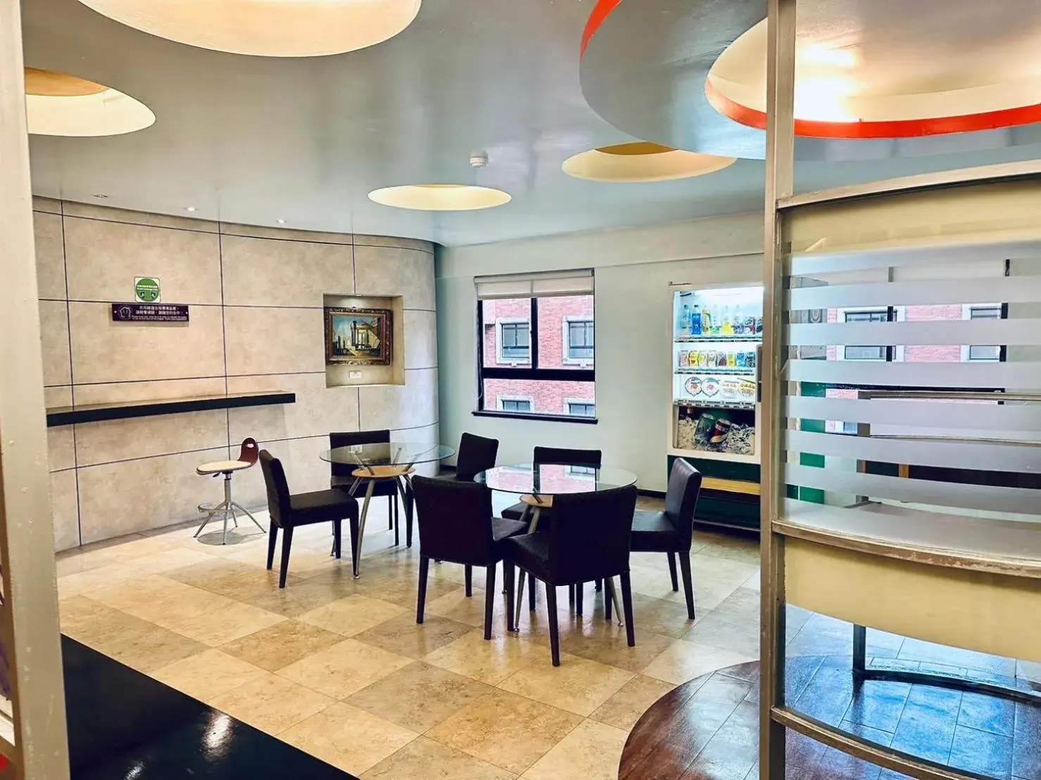 Seating area, Restaurant/Places to Eat in CHIENTAN Youth Hotel