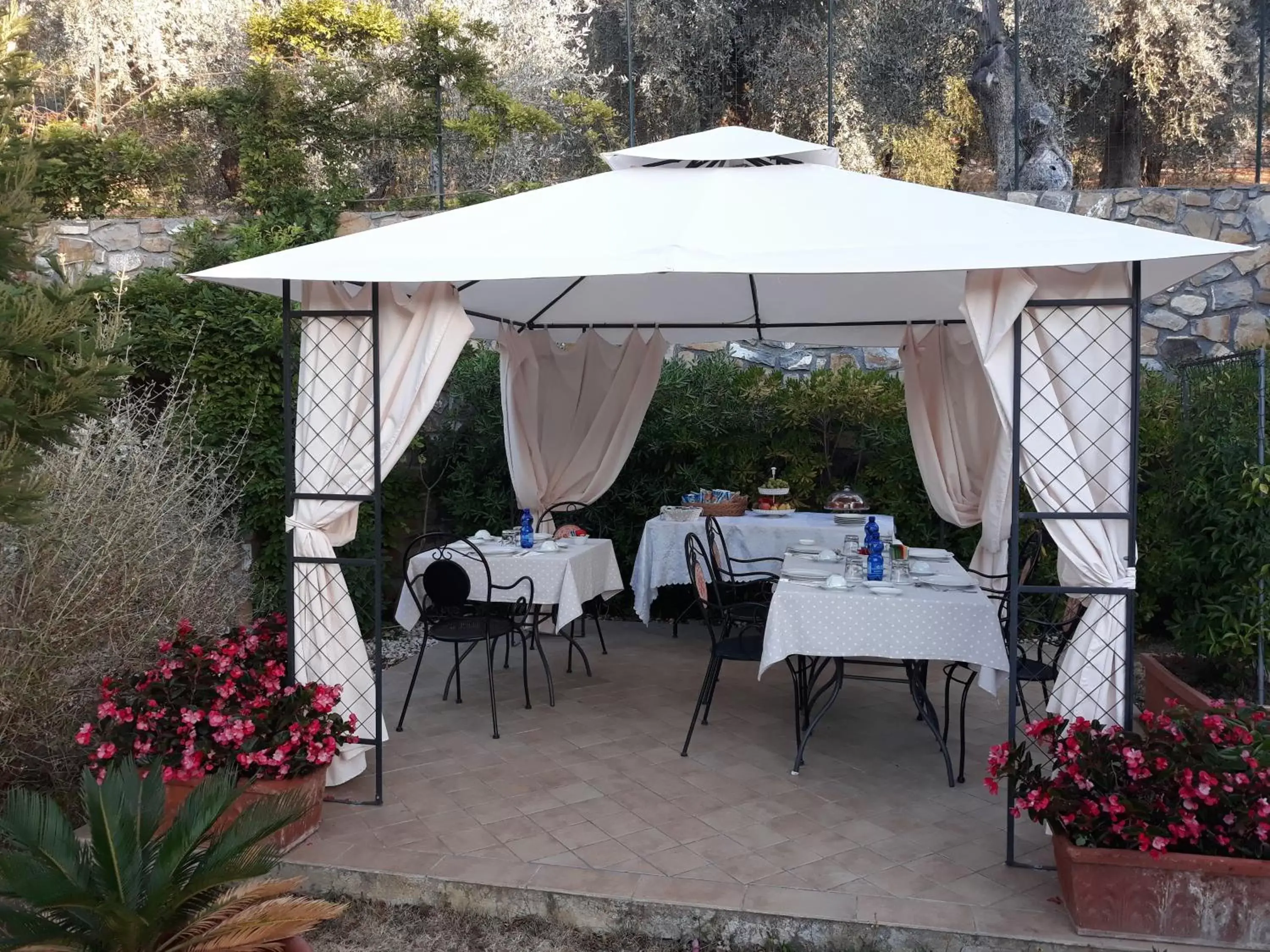 Restaurant/Places to Eat in B&B Villa Isabella