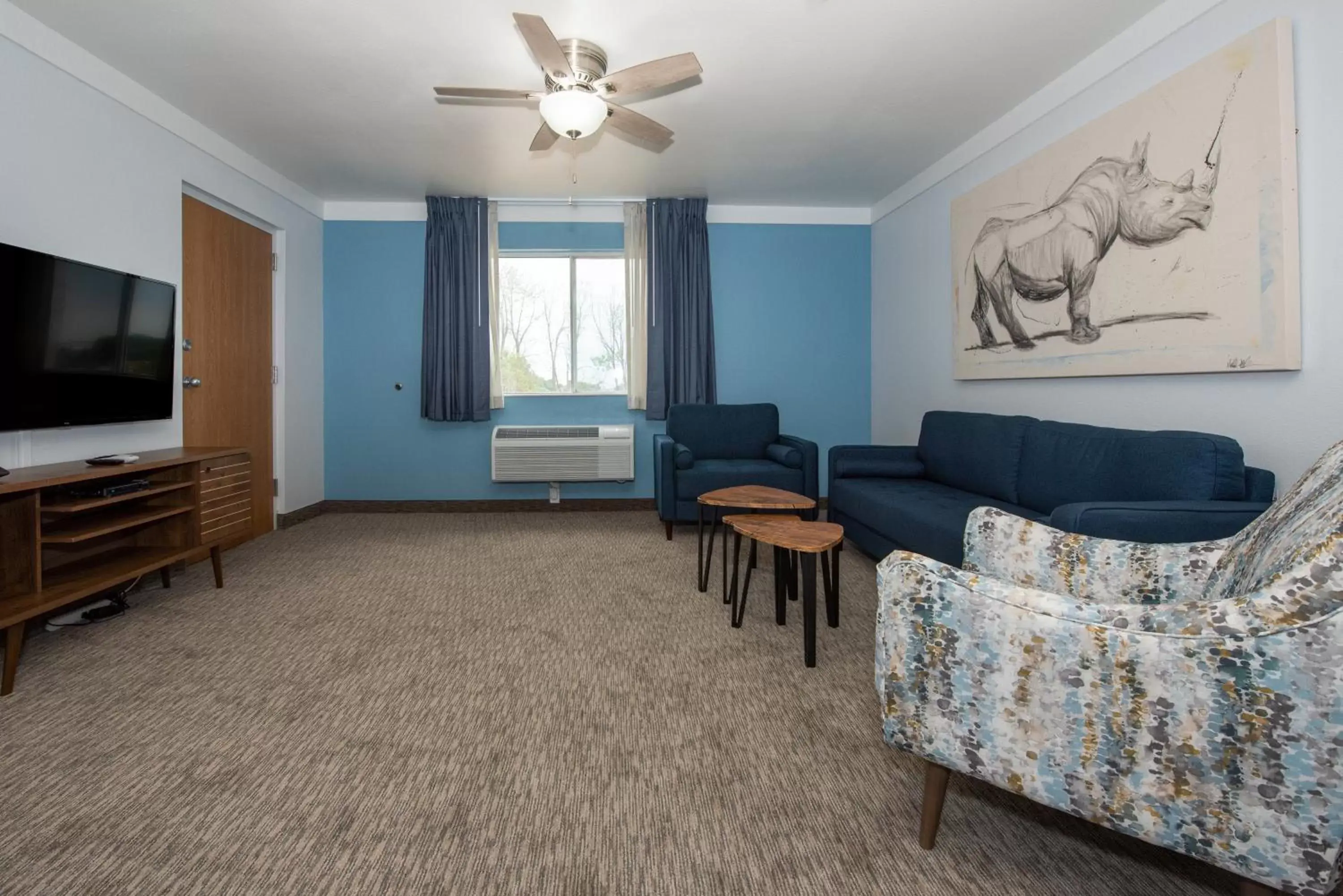 Deluxe King Suite in Hotel Pommier Indianola Deluxe King Suite in Hotel Pommier Indianola