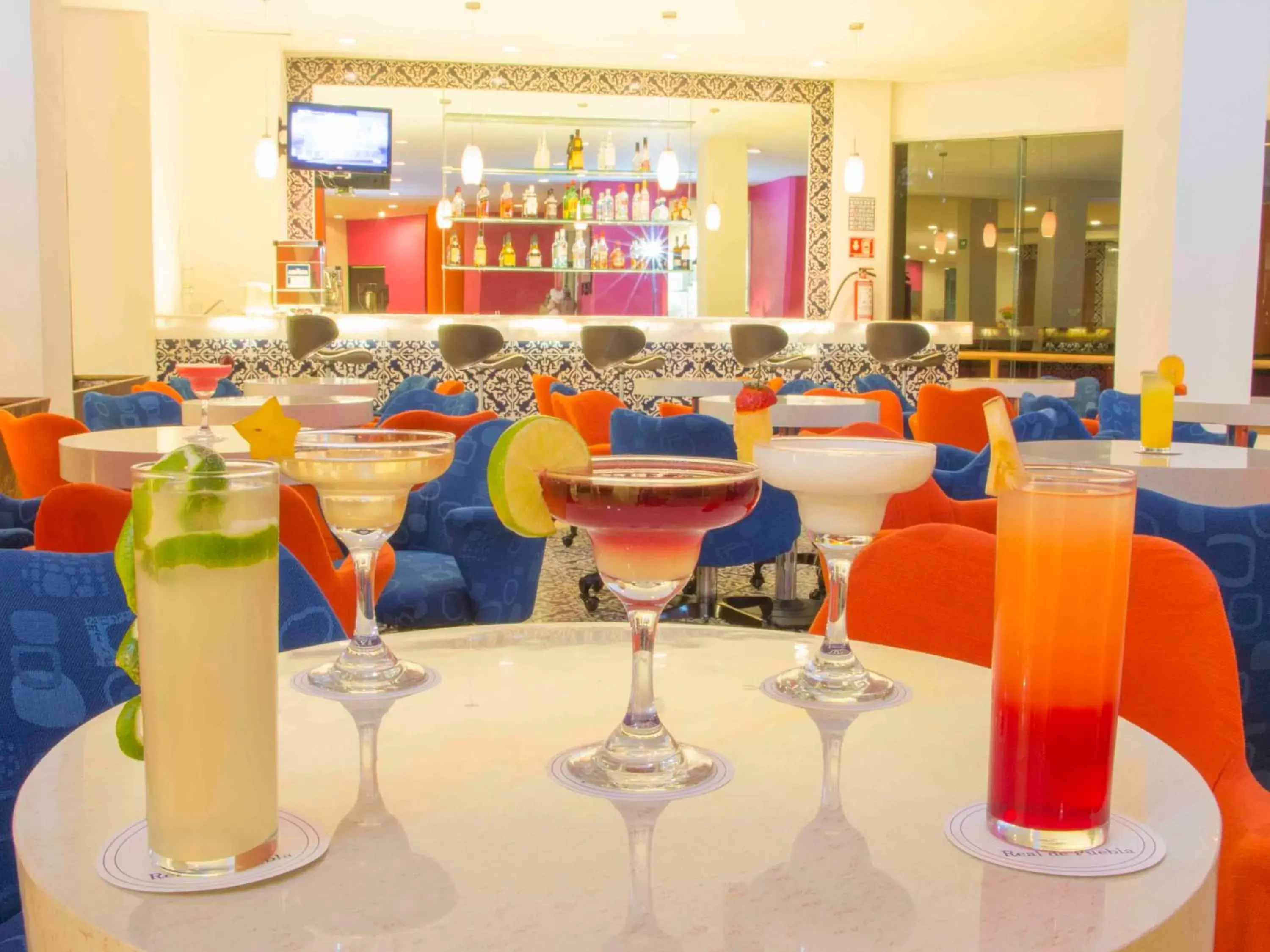 Lounge or bar in Hotel Real de Puebla