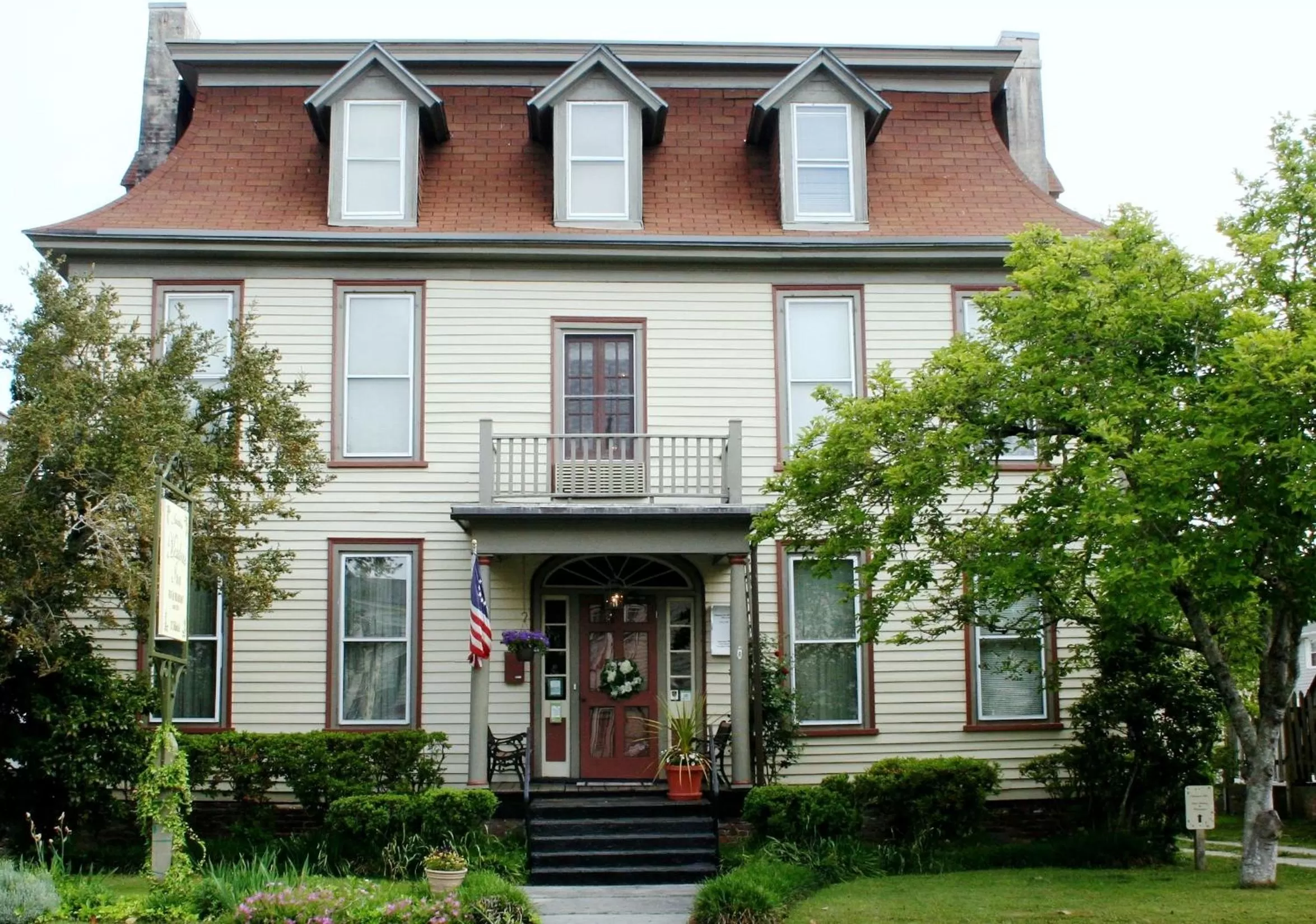 Facade/entrance, Property Building in Meadows Inn