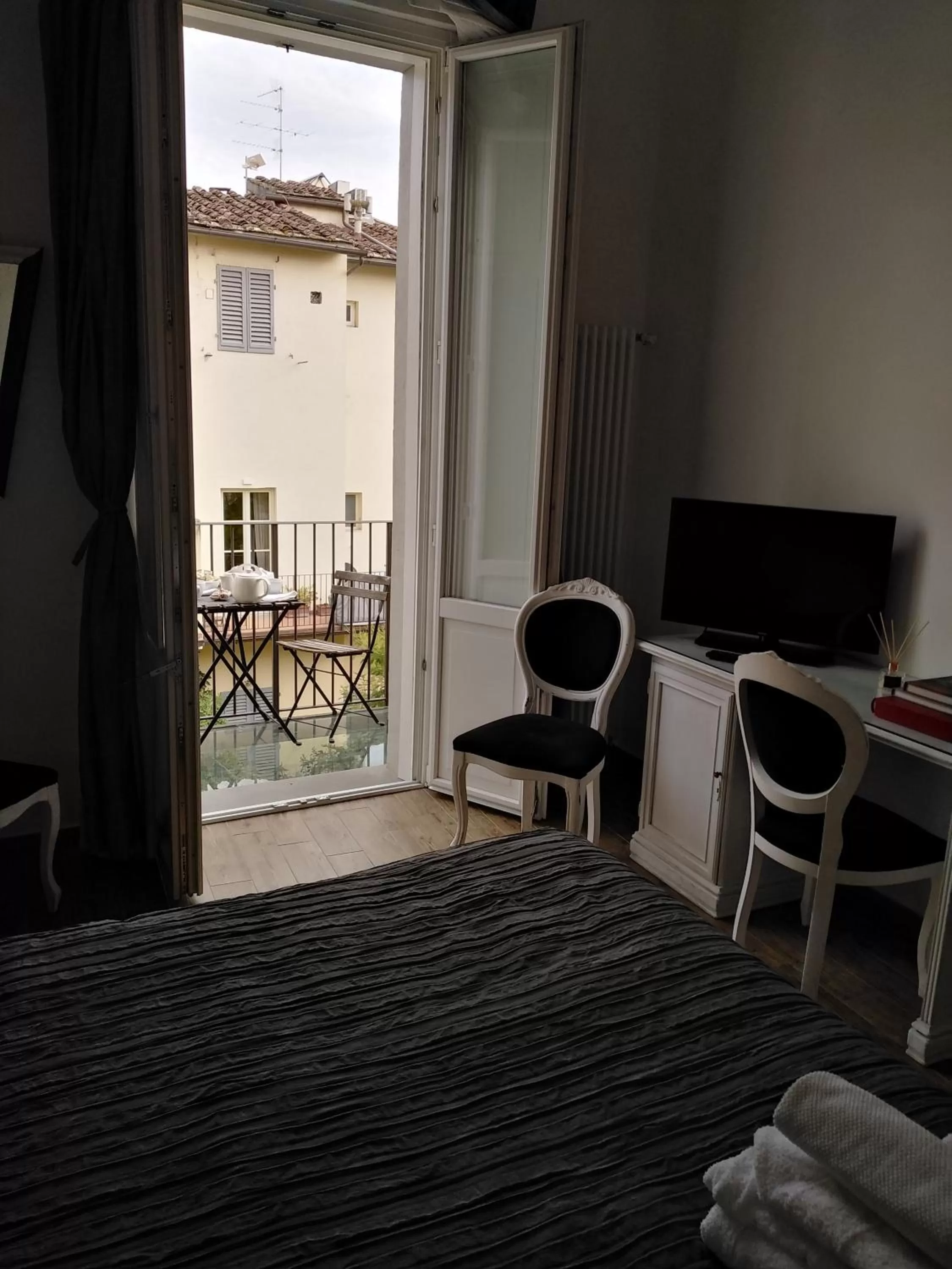 TV and multimedia, Bed in In San Frediano B&B