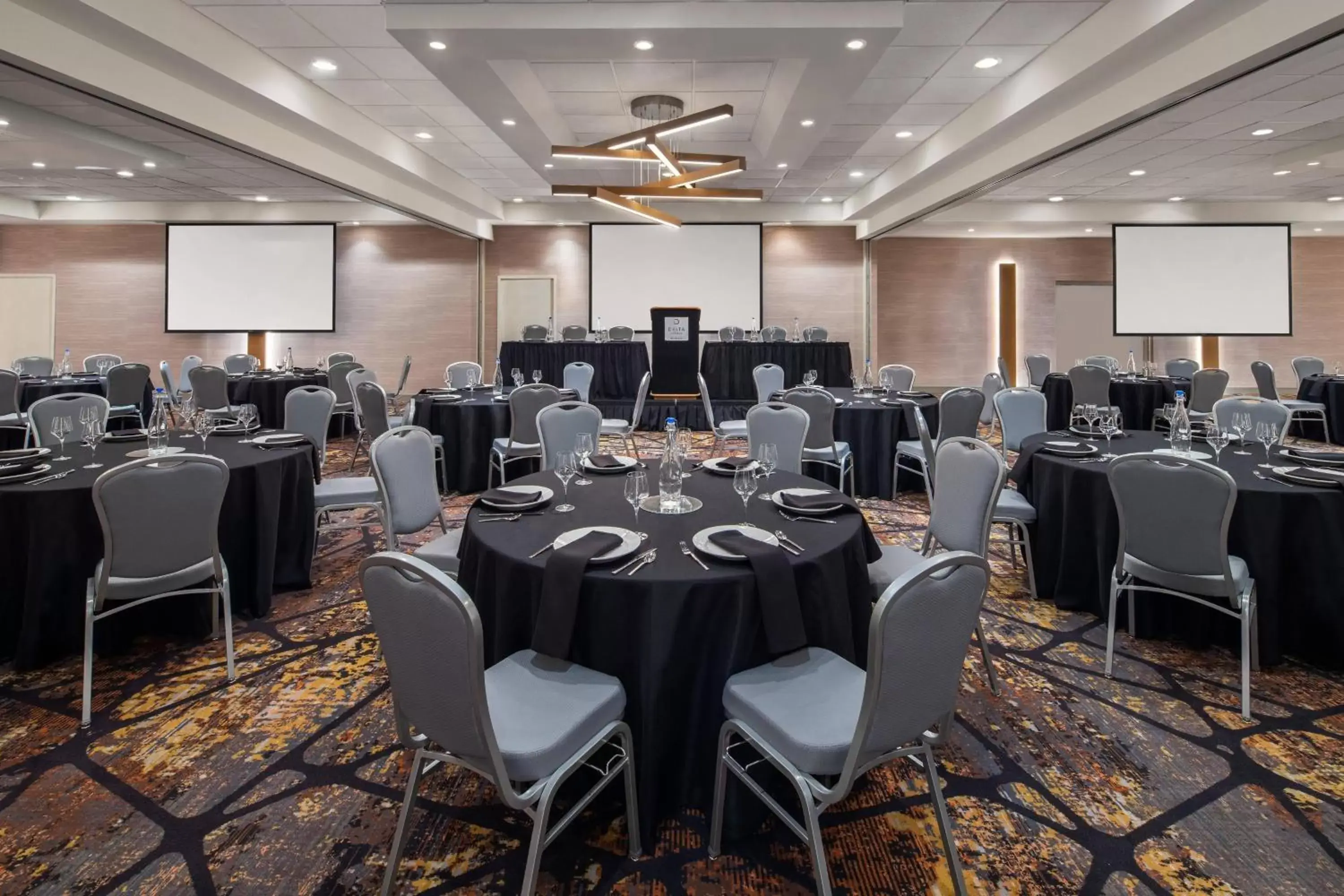 Meeting/conference room, Banquet Facilities in Delta Hotels by Marriott Green Bay