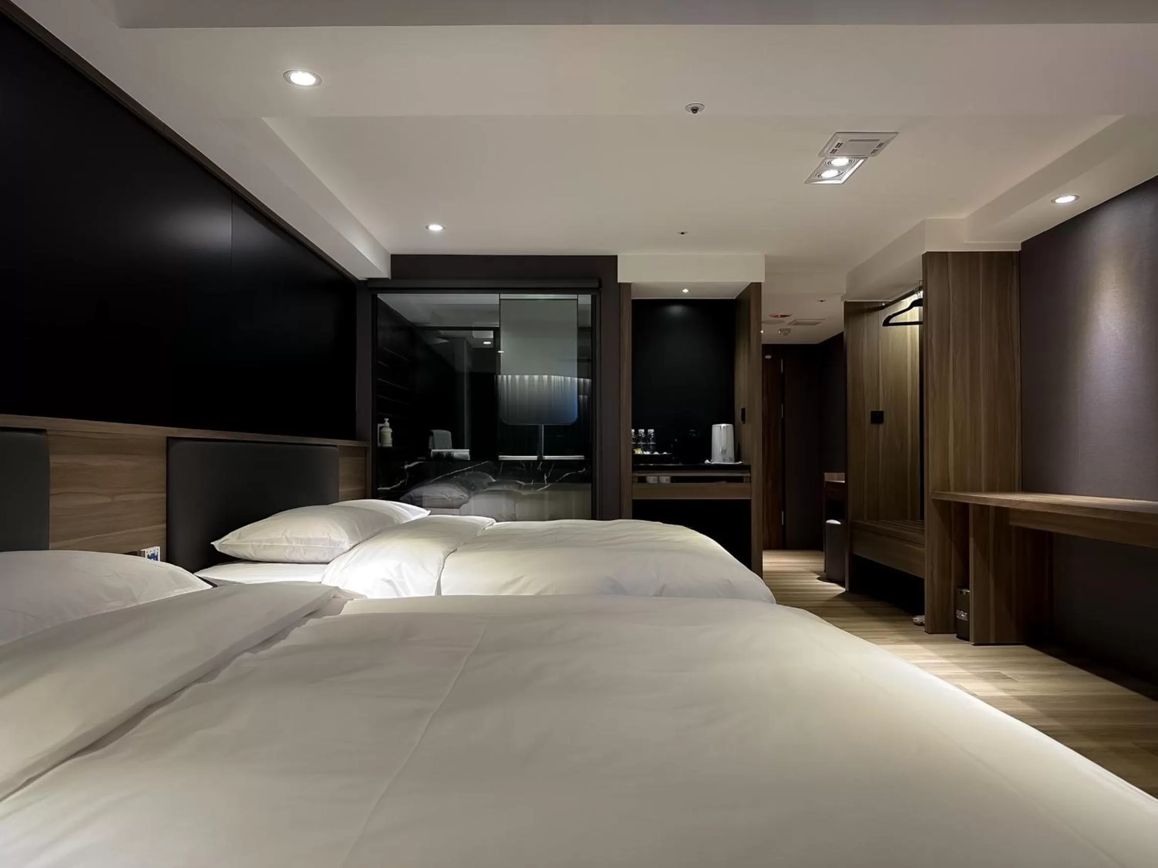 Bed in Autumn Willow Hotel