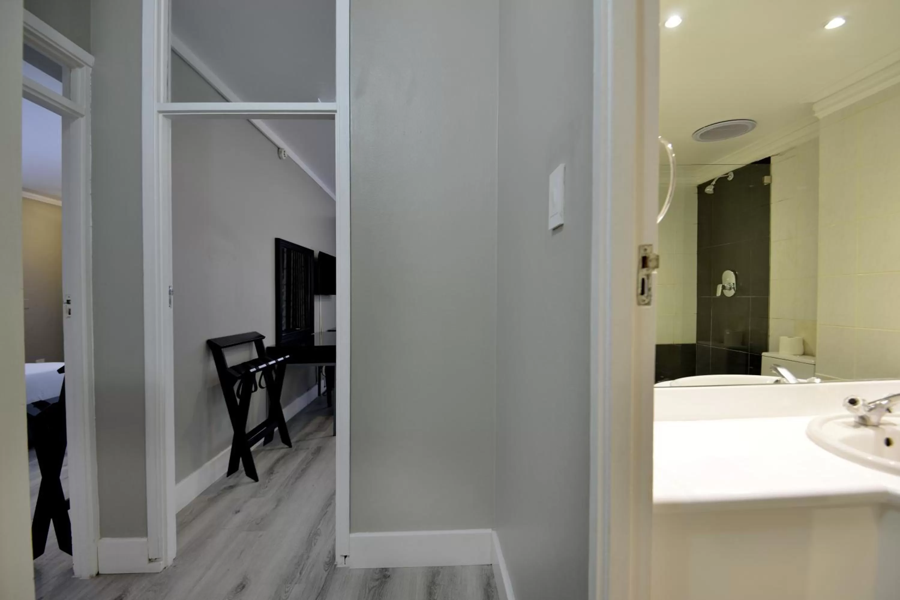 The Capetonian - Halal