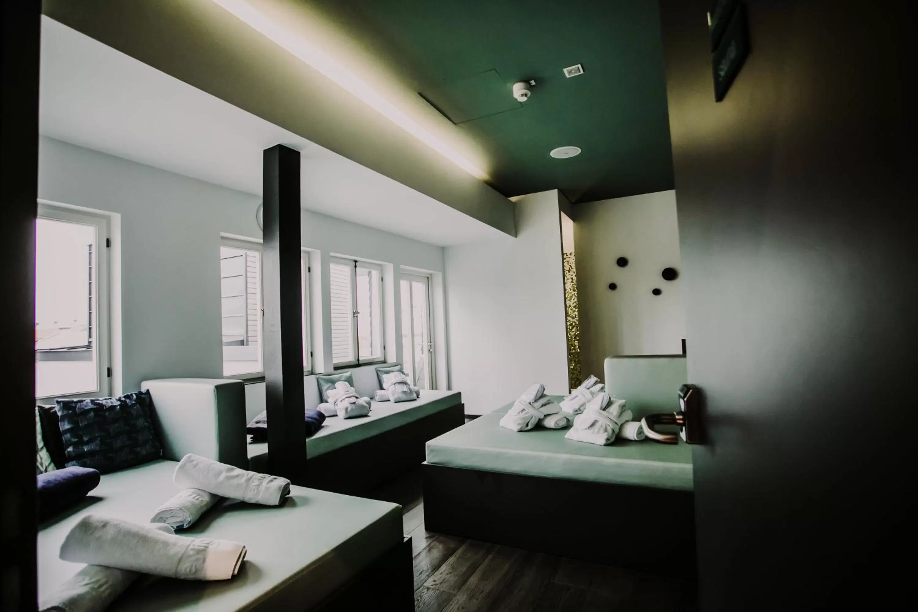 Sauna, Bed in Hotel & Restaurant Heyligenstaedt