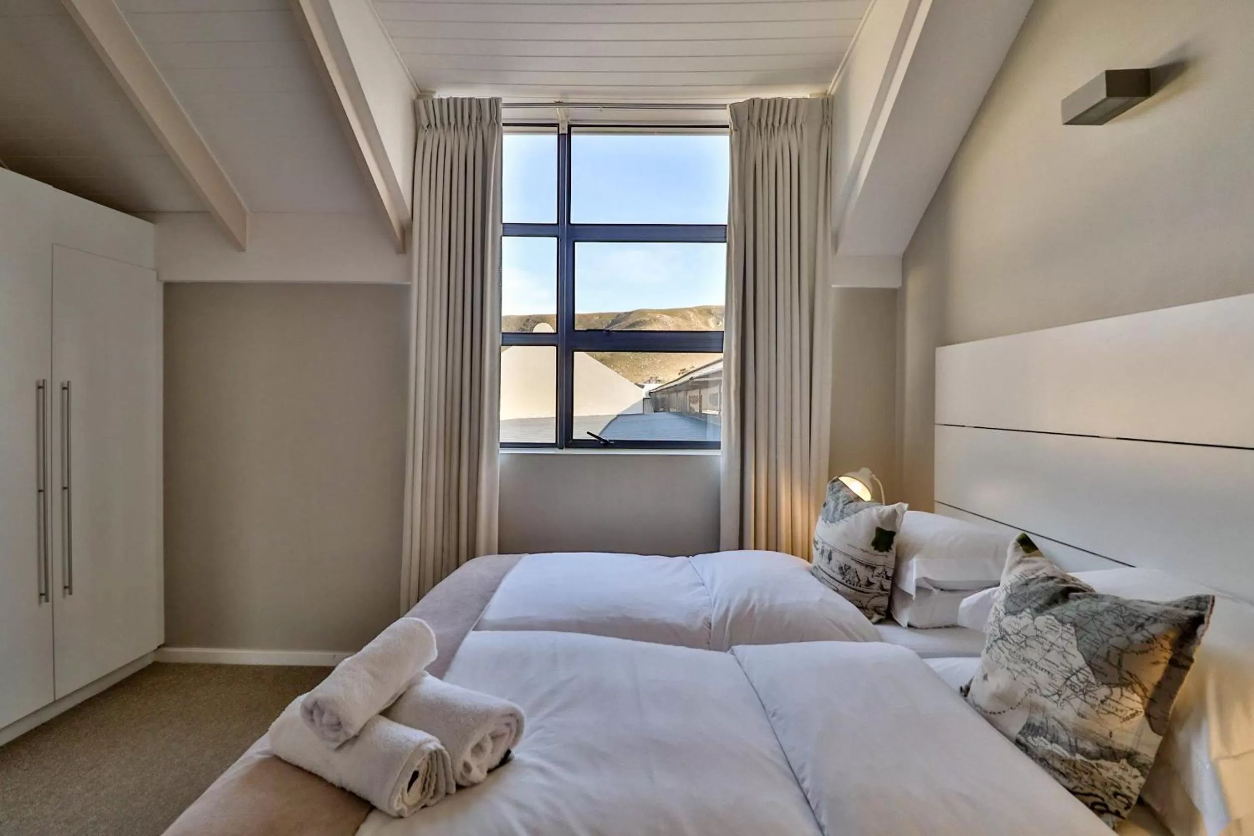 Bedroom, Bed in Whale Coast All-Suite-Hotel - DCC Hotel Group