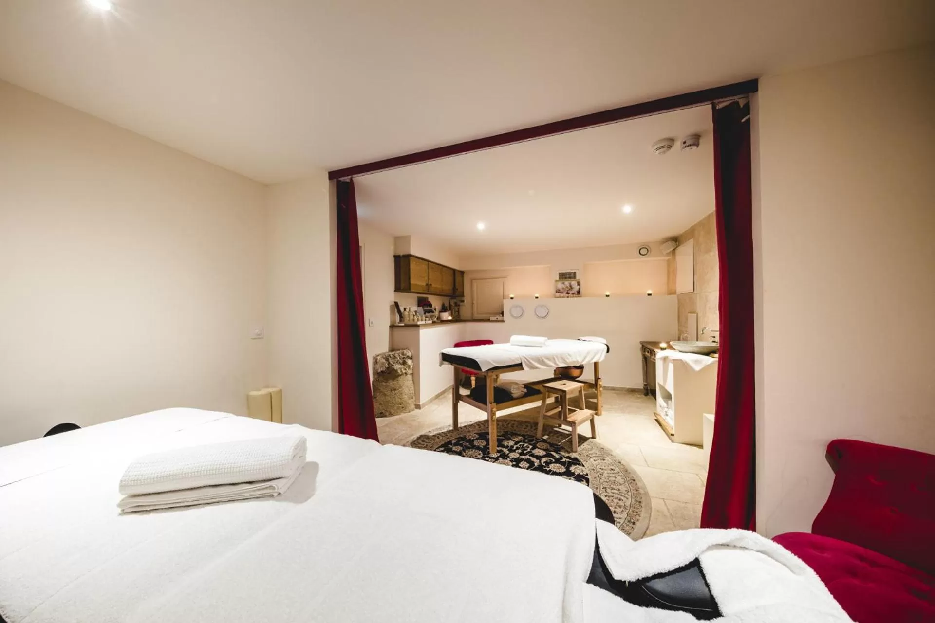 Spa and wellness centre/facilities in Le Petit Palais D'Aglae