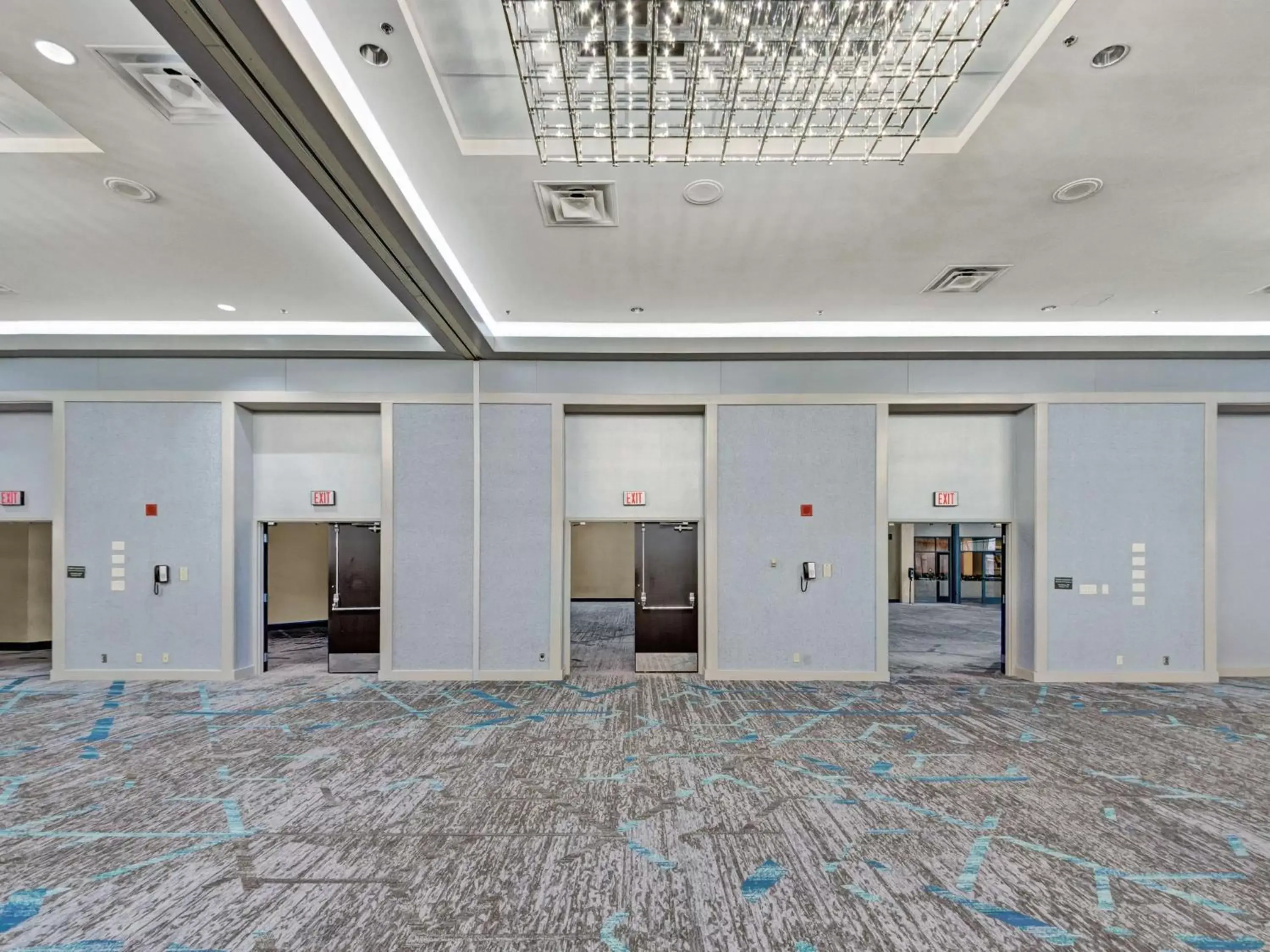 Meeting/conference room in DoubleTree by Hilton St Paul Downtown