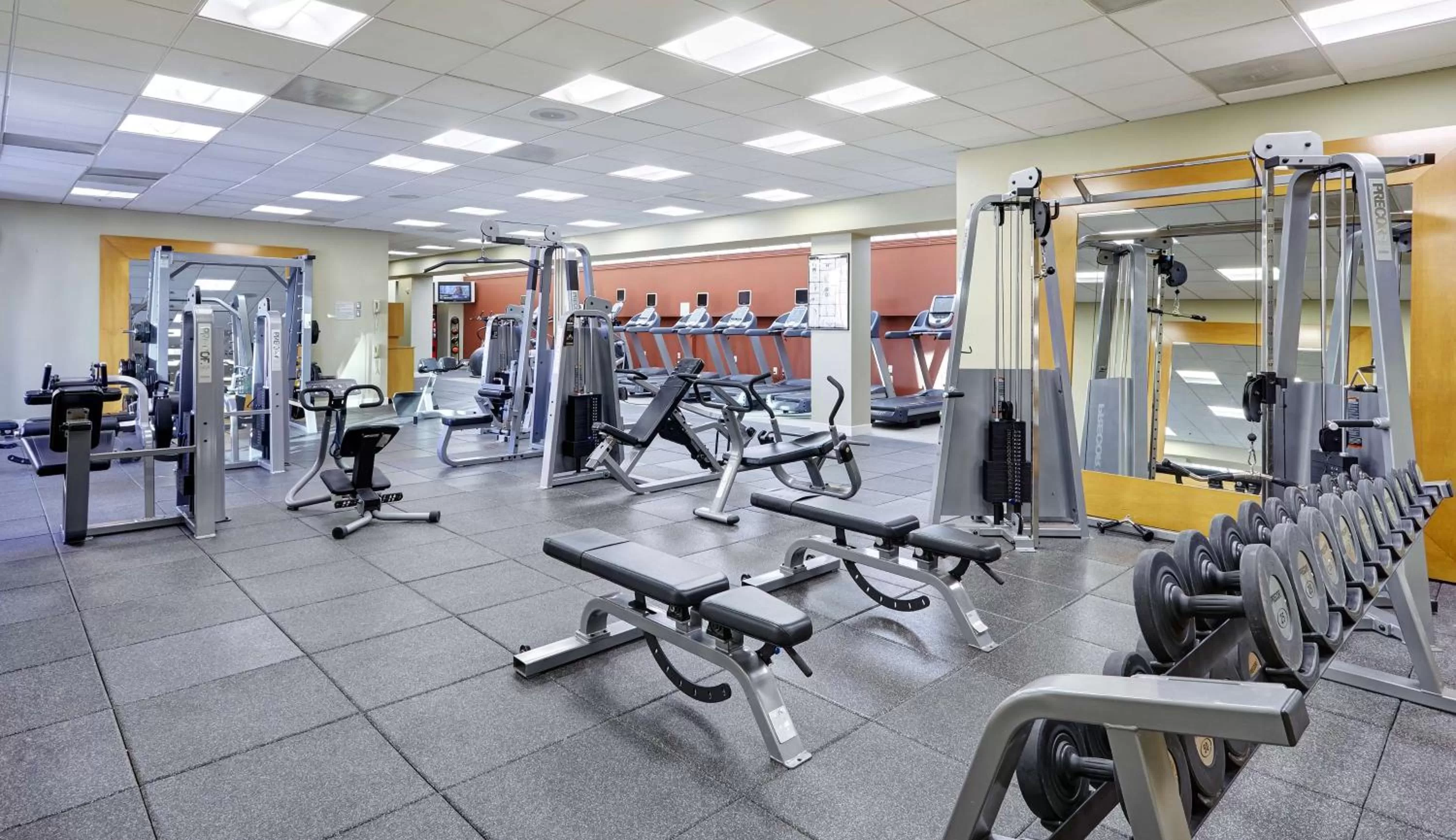 Fitness centre/facilities in DoubleTree by Hilton Washington DC – Crystal City