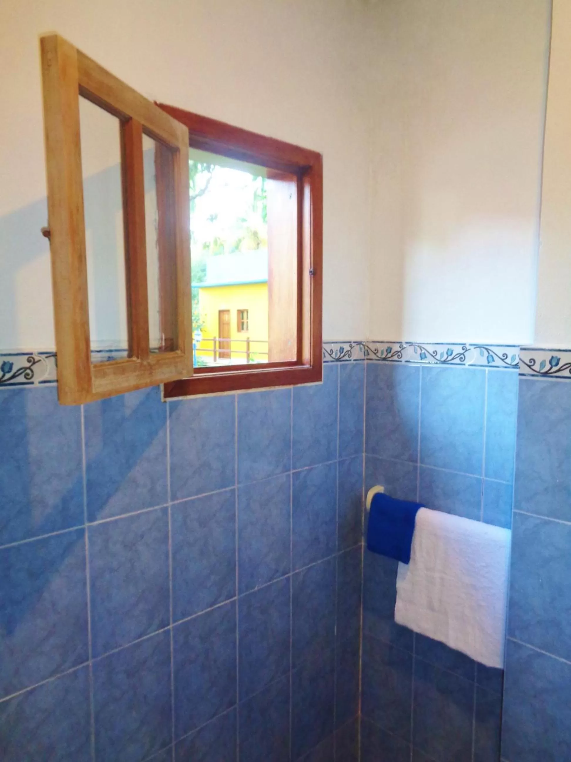 Shower in Livingston Resort Hotel