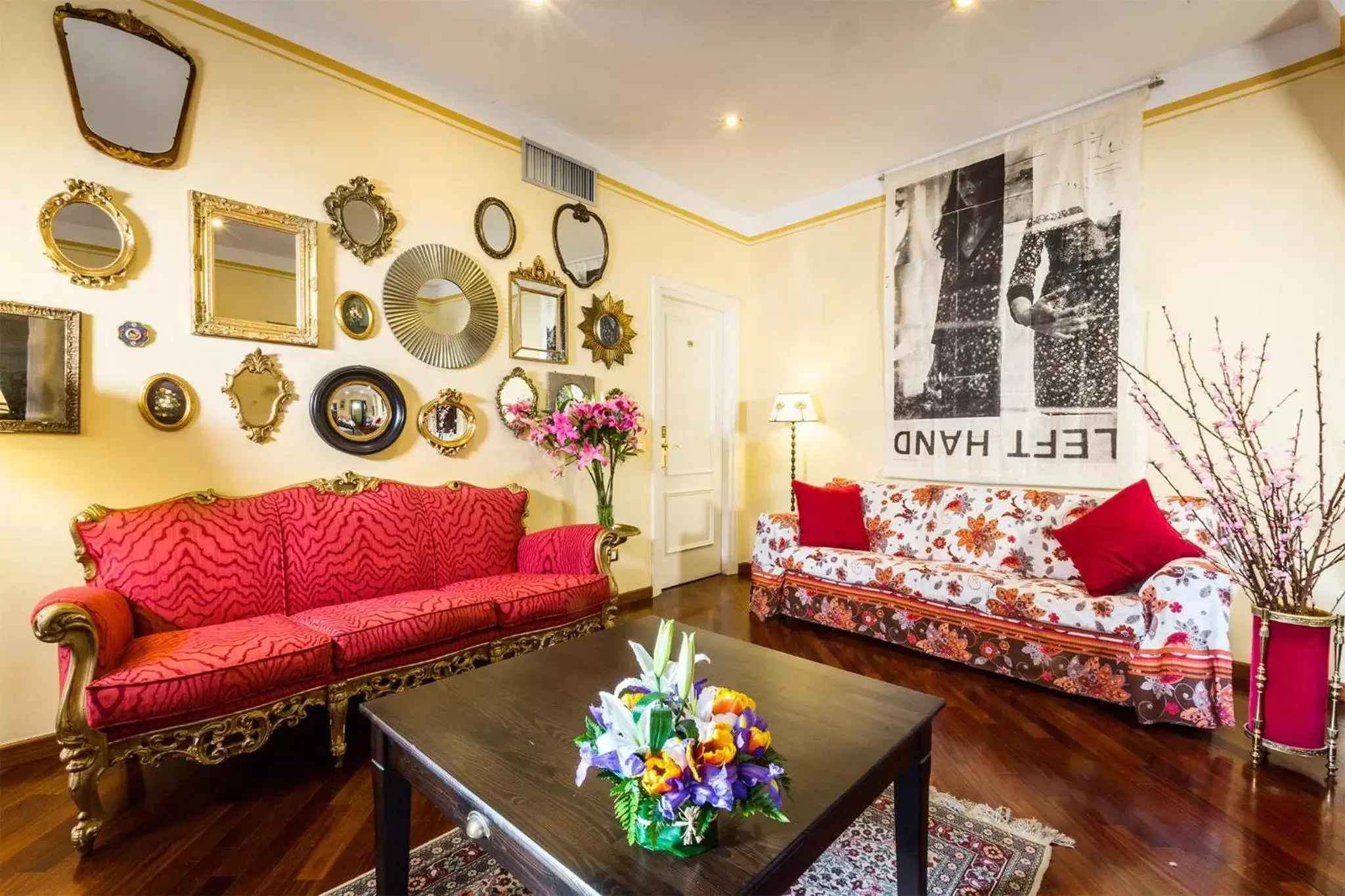 Communal lounge/ TV room, Lounge/Bar in Casa De' Fiori