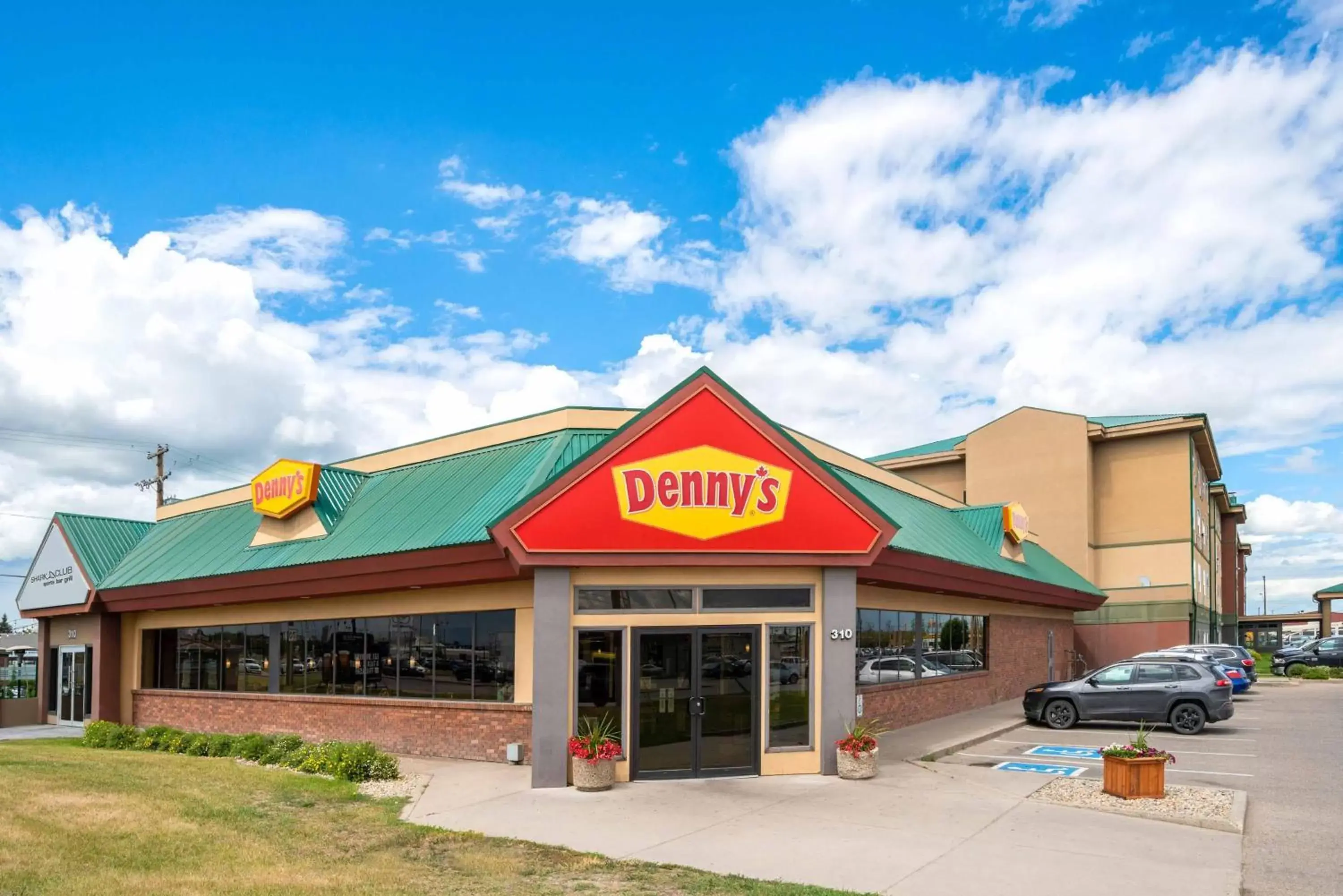 Restaurant/places to eat in Sandman Hotel Saskatoon Restaurant/places to eat in Sandman Hotel Saskatoon