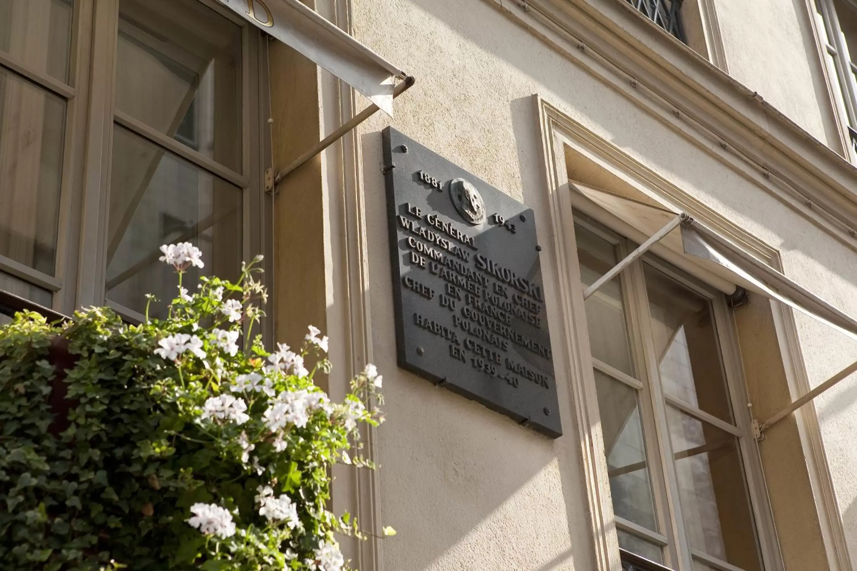 Facade/entrance, Property Logo/Sign in Hôtel du Danube Saint Germain