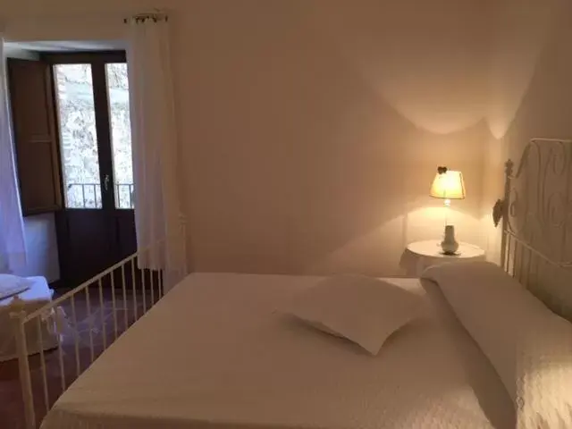 Bed in B&B Michelangeli - Private parking