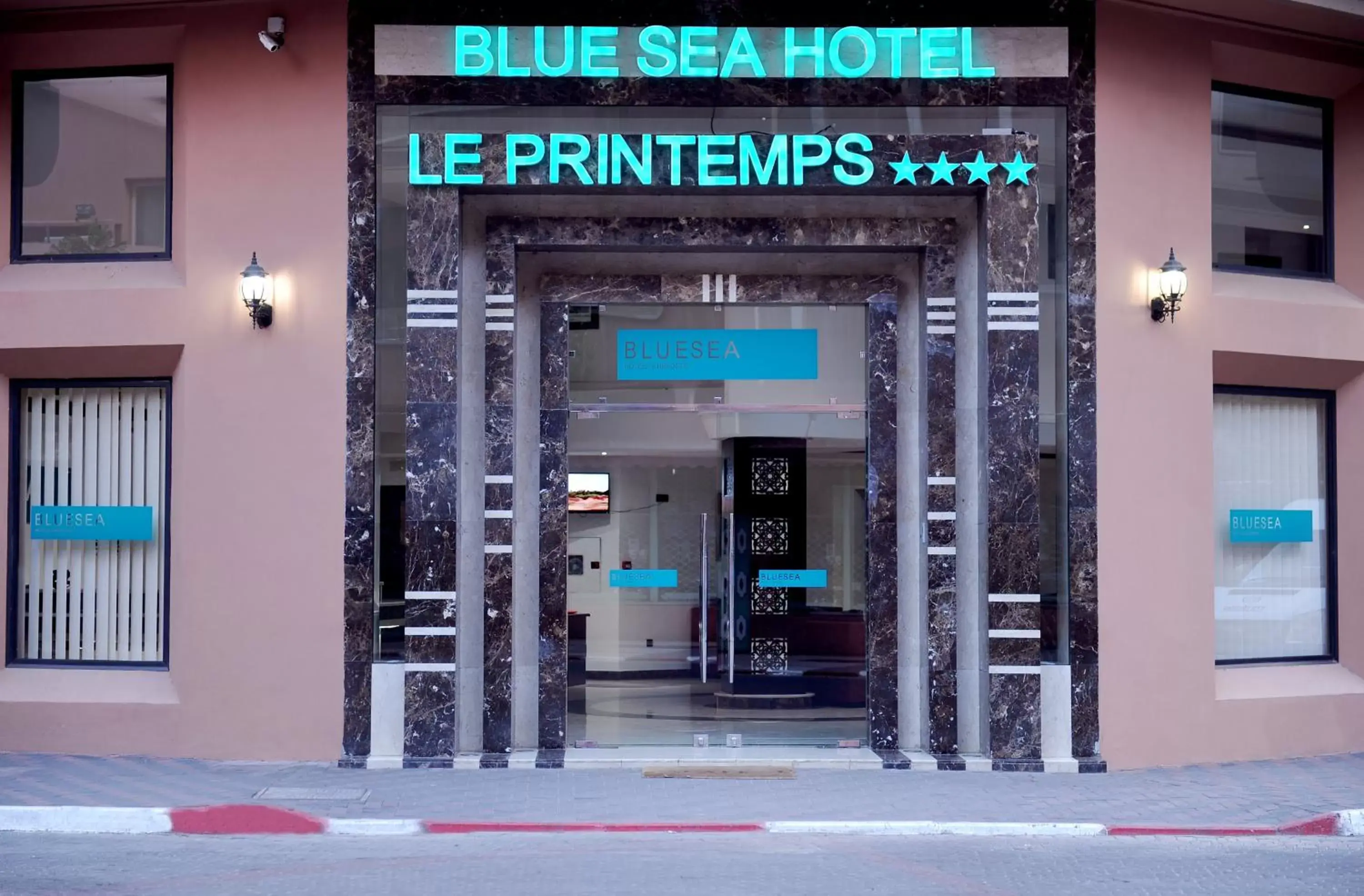 Facade/entrance in Blue Sea Le Printemps