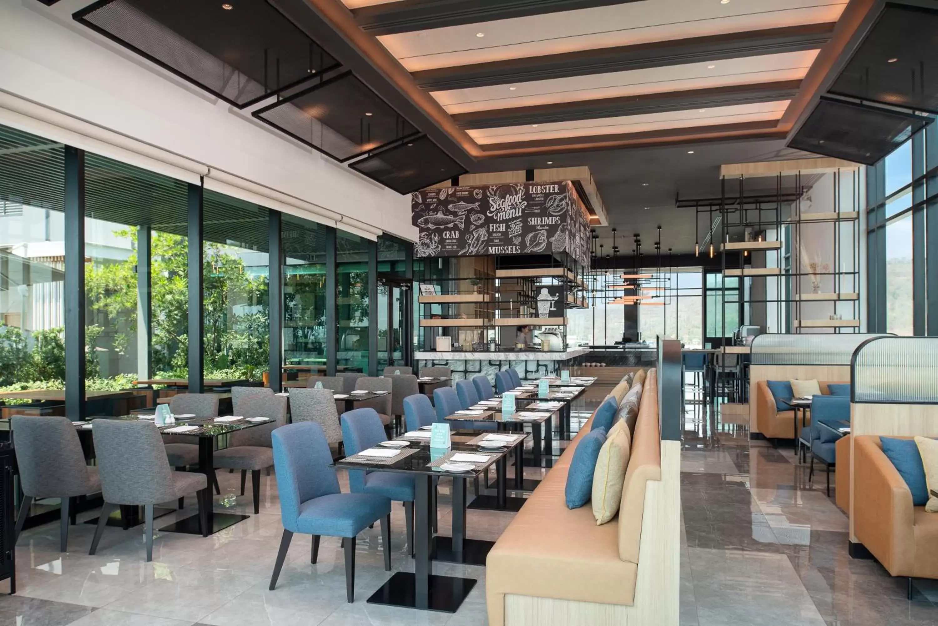 Restaurant/Places to Eat in Holiday Inn & Suites Siracha Laemchabang, an IHG Hotel