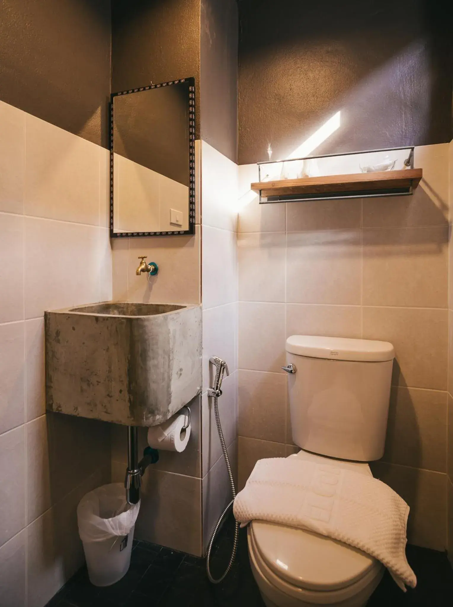 Bathroom in Cozy Inn Chiang Mai