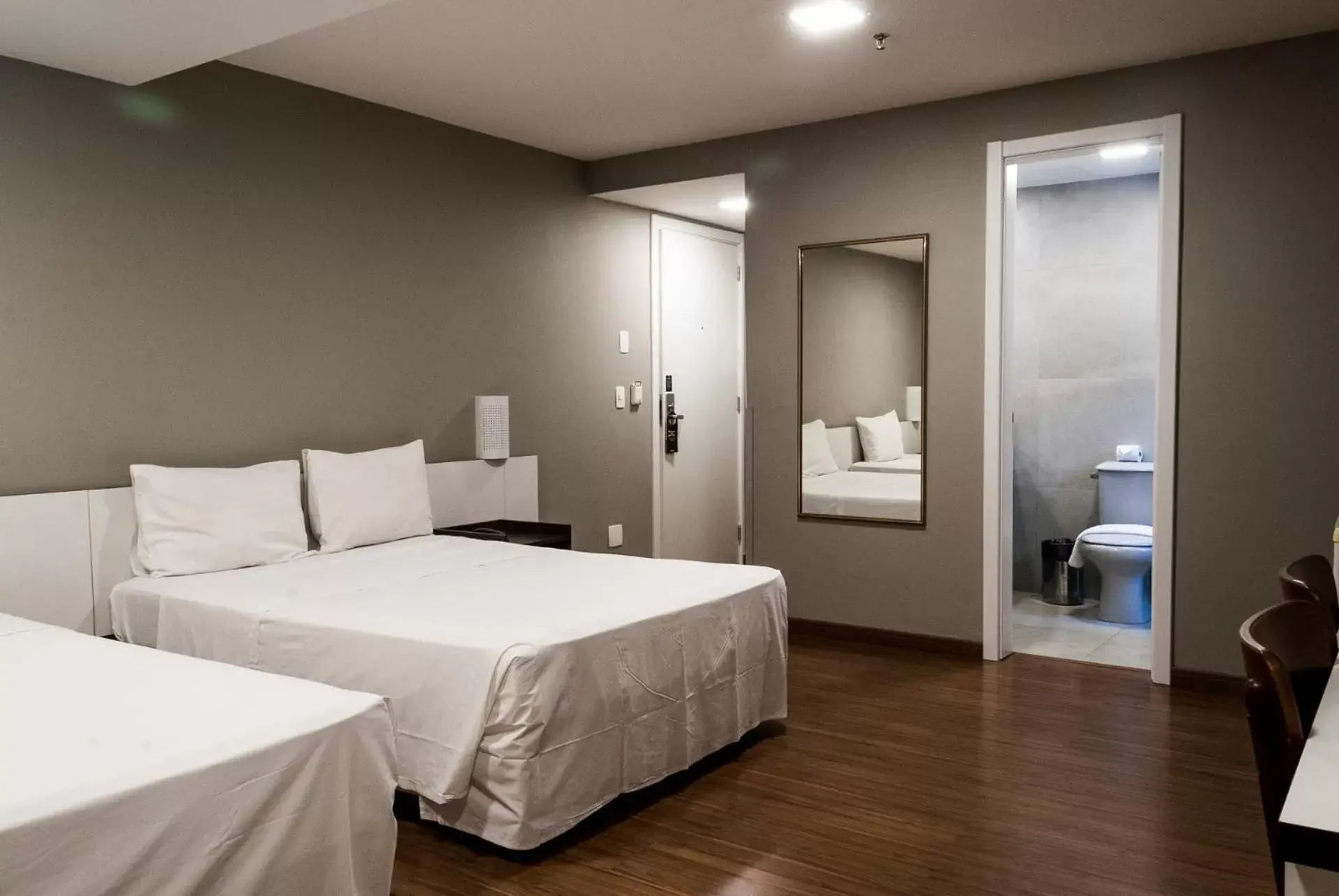 Bedroom, Bed in Master Express Cidade Baixa - Próximo à UFRGS e à Santa Casa