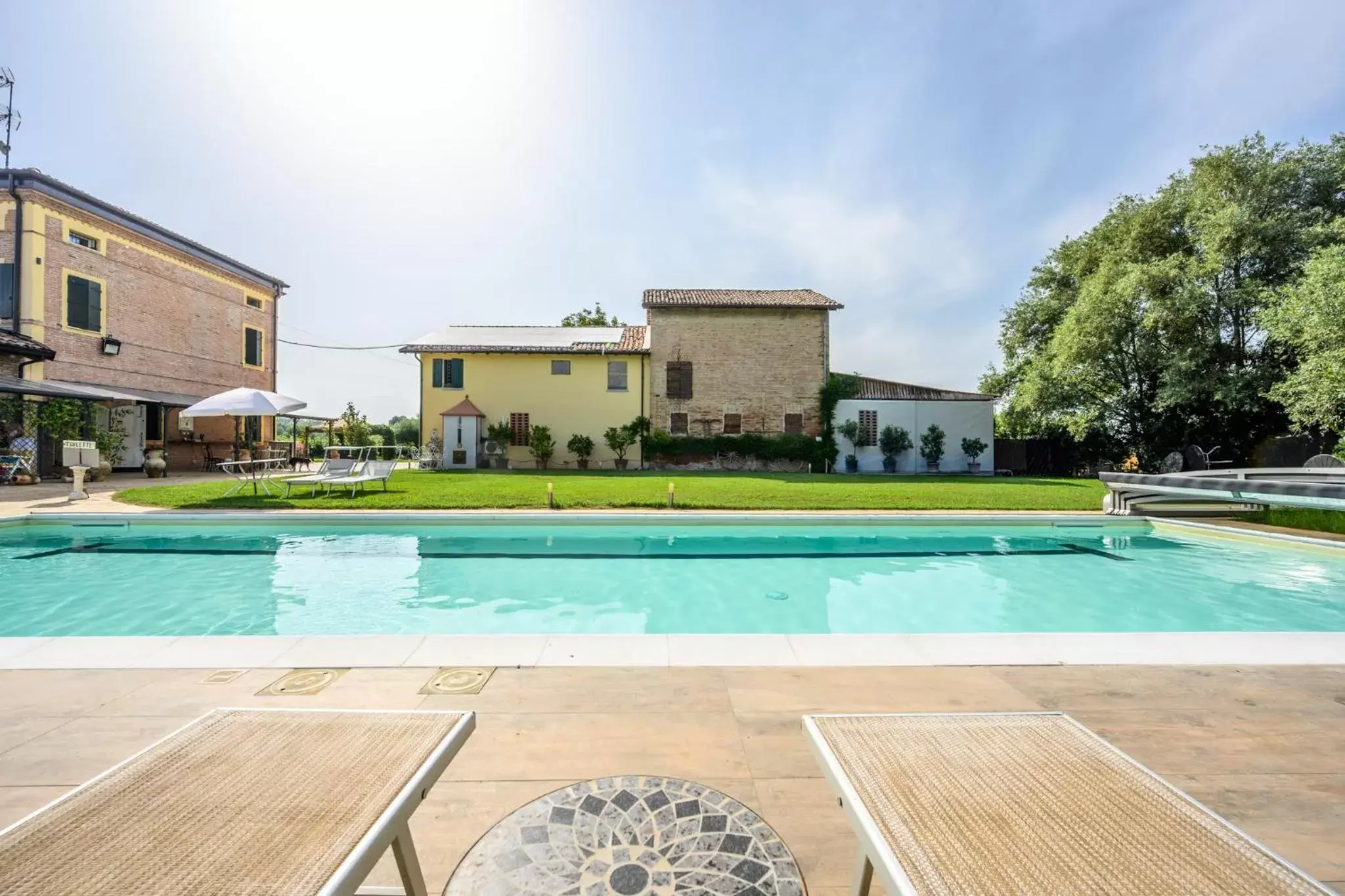 Swimming Pool in La Casa di Valeria - Modena