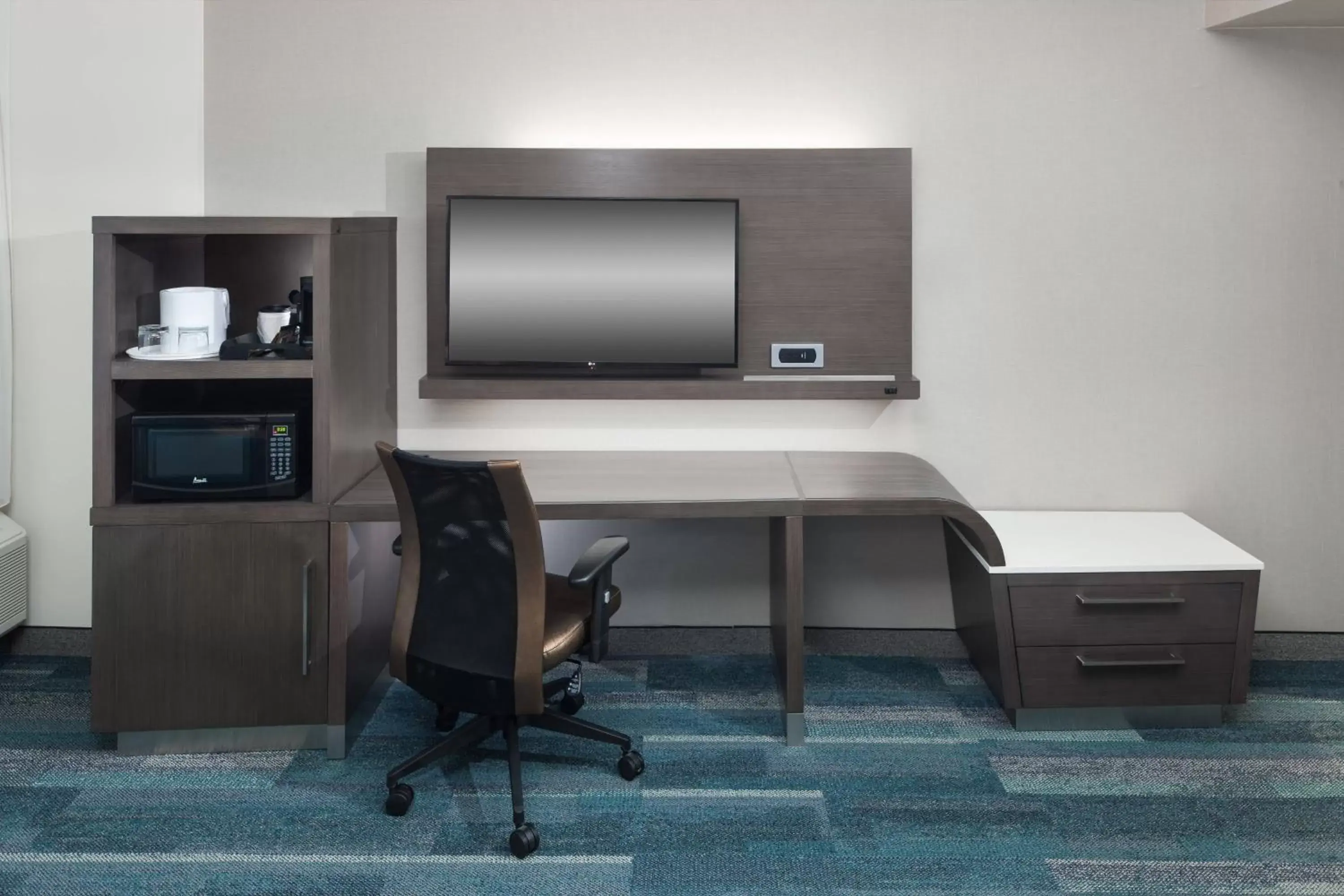 Photo of the whole room, TV/Entertainment Center in Courtyard by Marriott Fort Worth Historic Stockyards