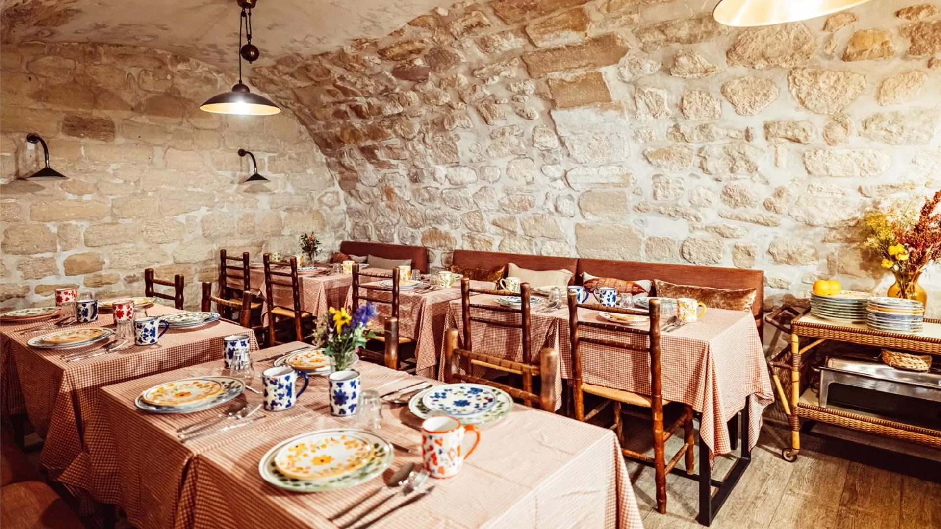 Restaurant/places to eat in Maison Saintonge