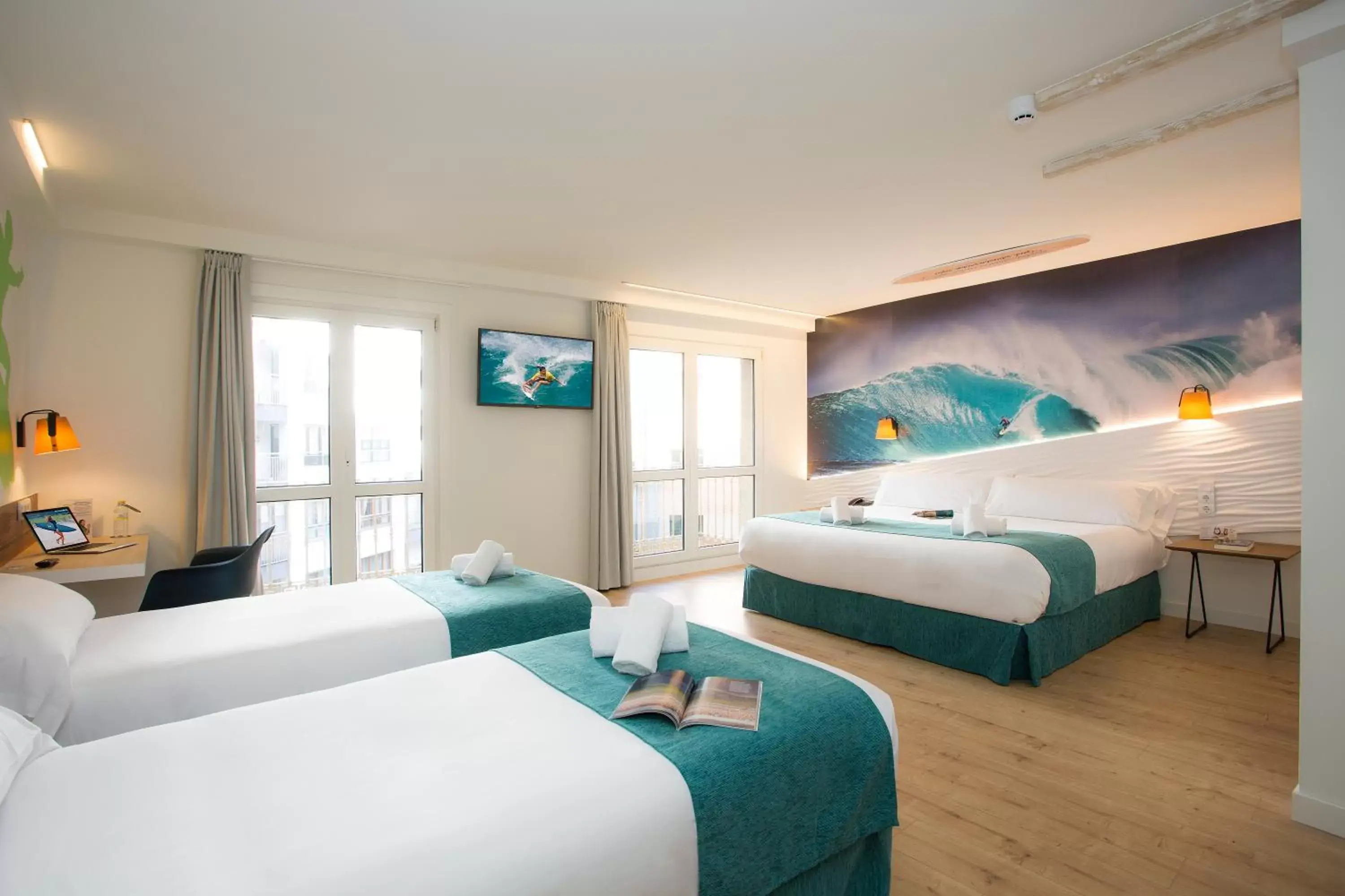 Photo of the whole room, Bed in Casual de las Olas San Sebastián Photo of the whole room, Bed in Casual de las Olas San Sebastián