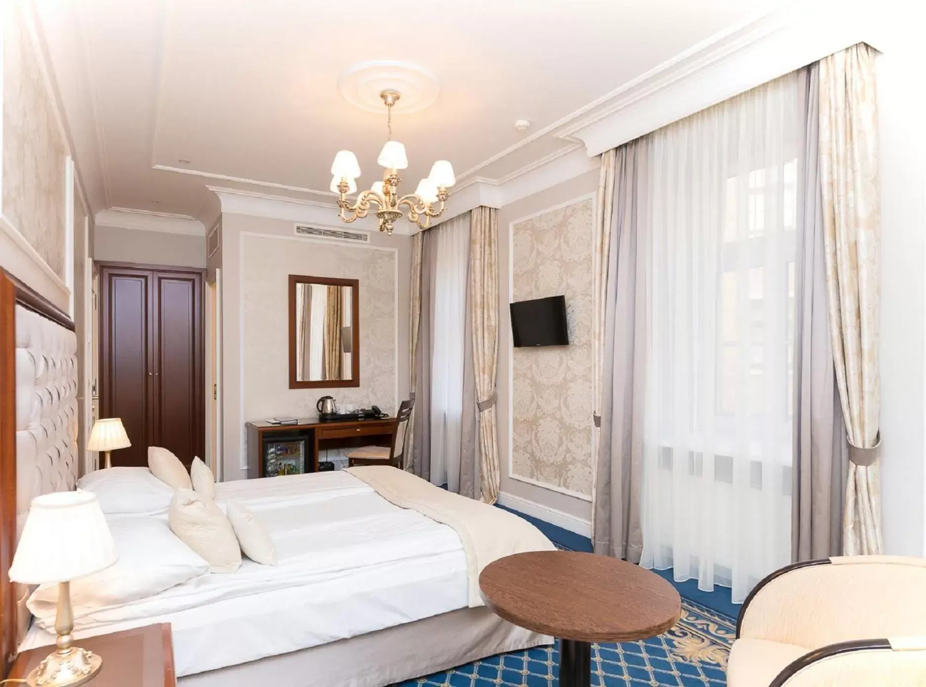 Photo of the whole room, Bed in Rixwell Gertrude Hotel