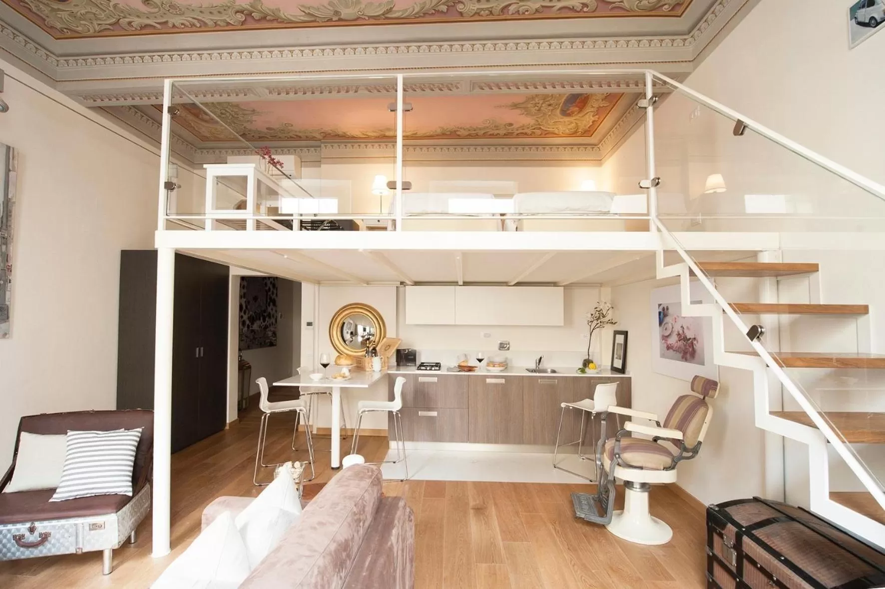 Apartment - Split Level in Florence Art Apartments