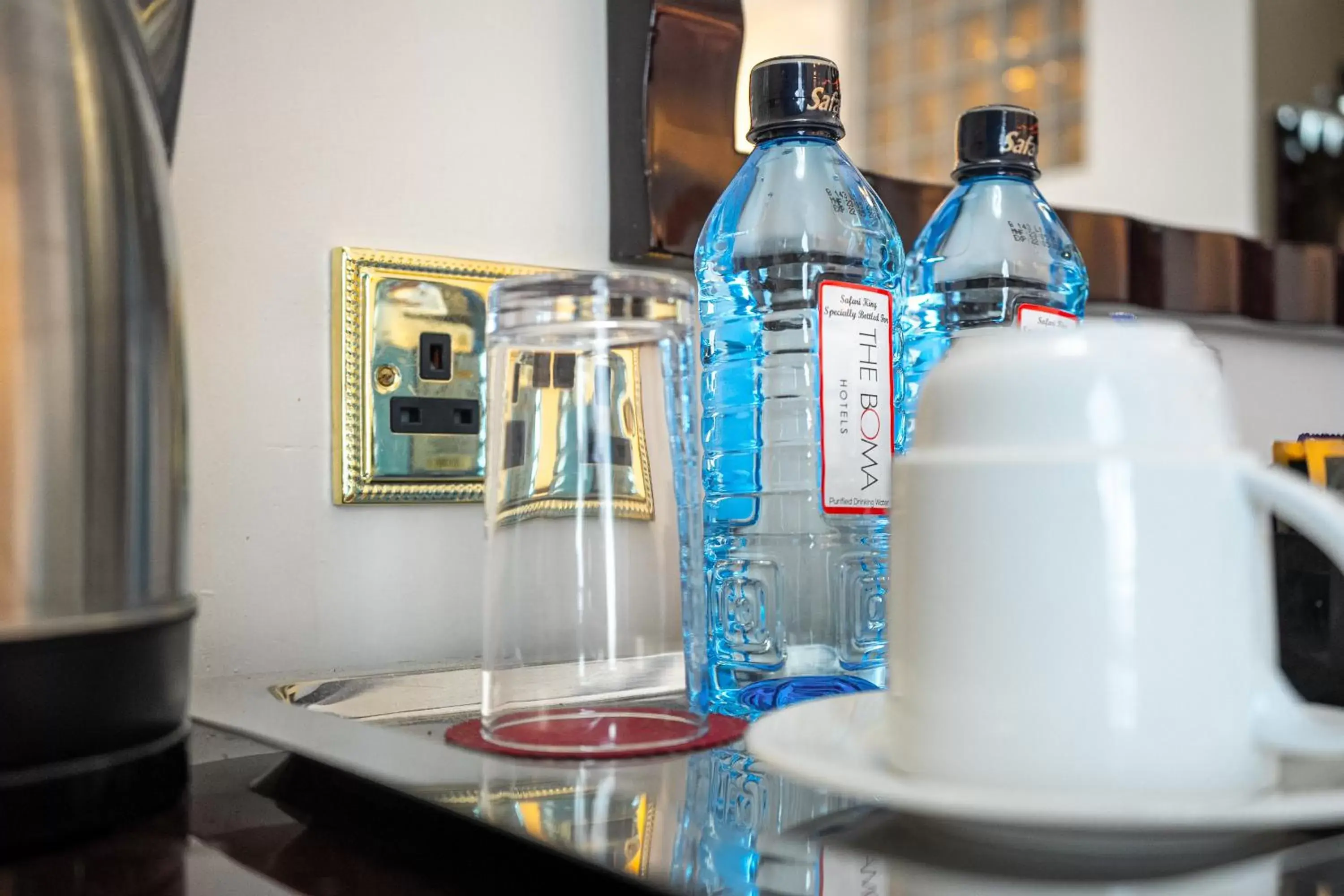 Coffee/tea facilities, Drinks in Boma Inn Nairobi