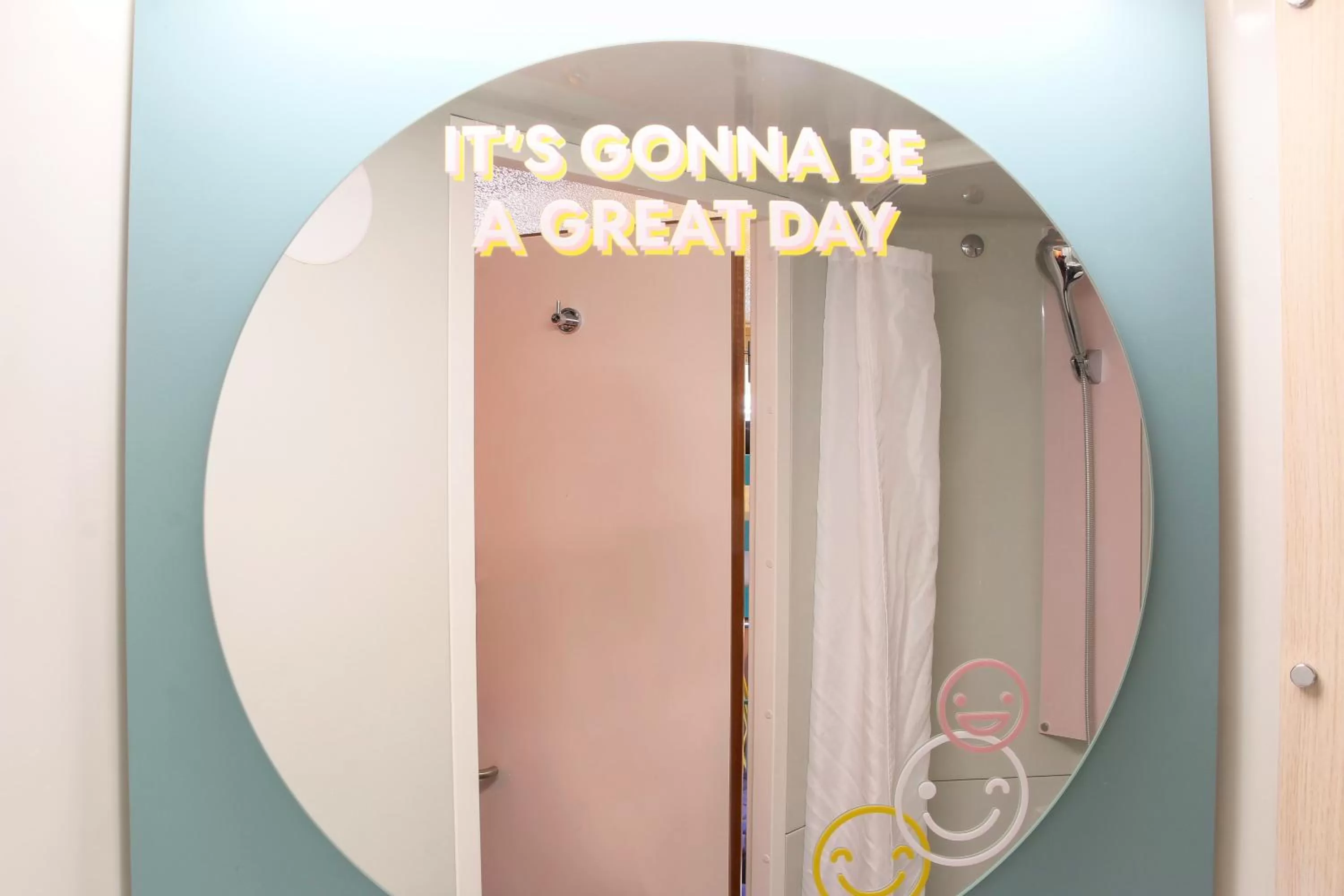 Bathroom in Première Classe Aéroport Marseille