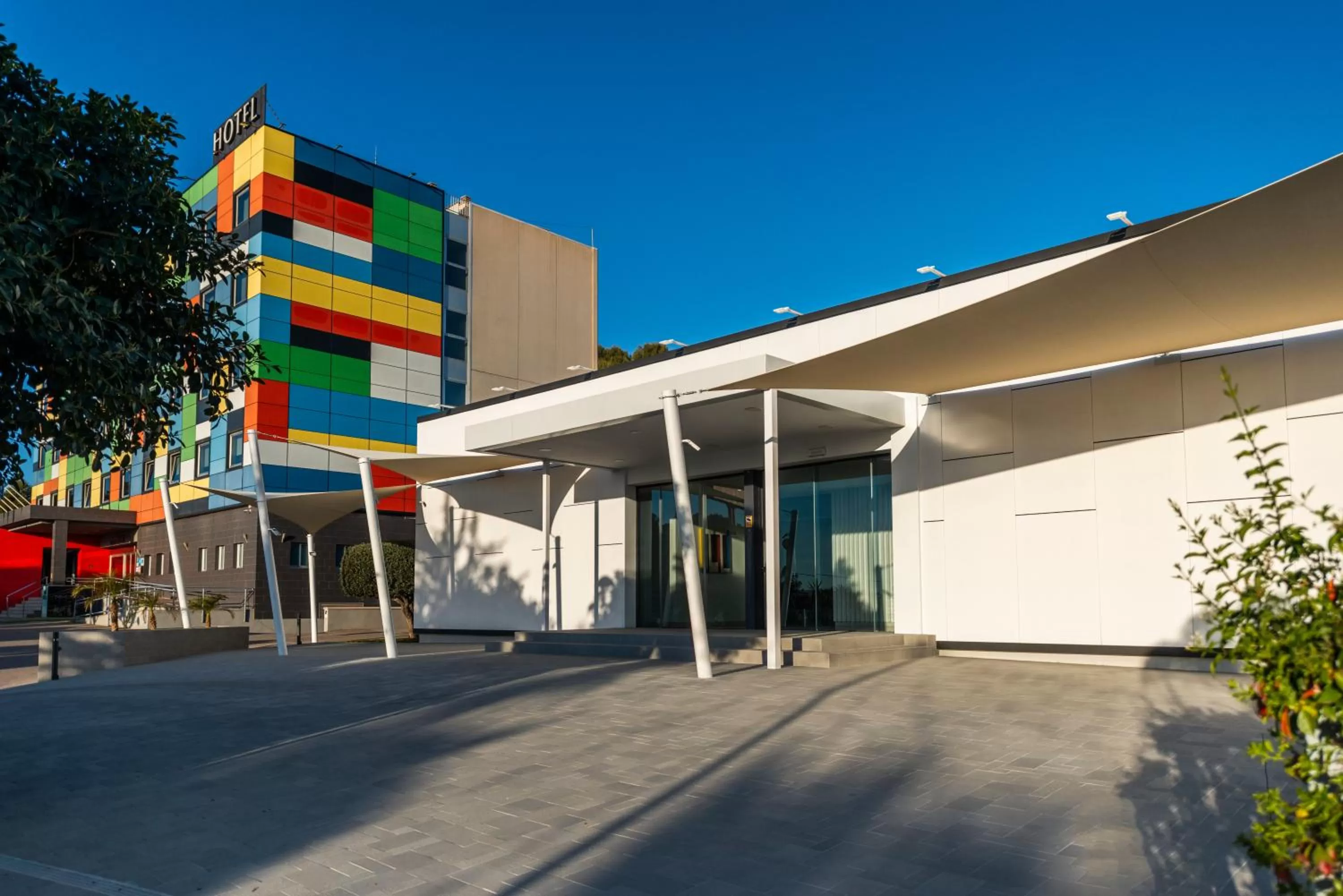 Property building in Sercotel Riscal