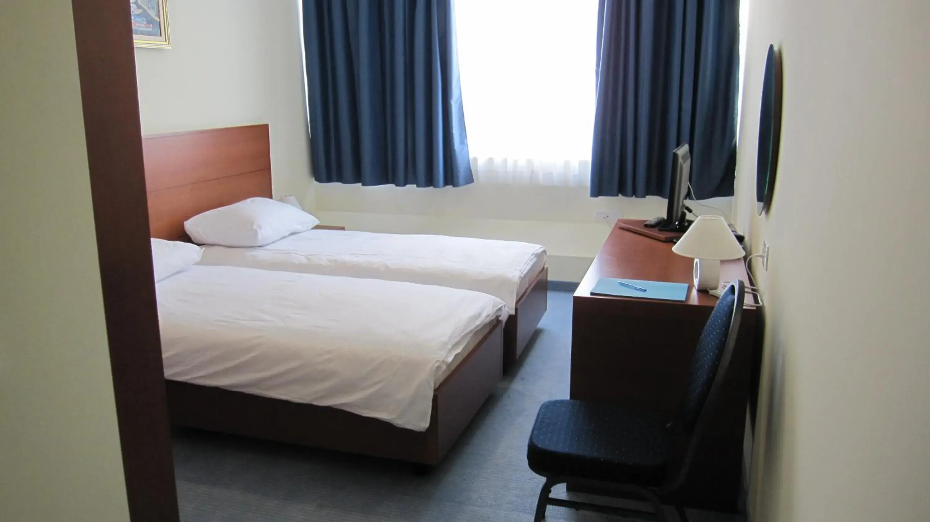 Photo of the whole room, Bed in Hotel Park