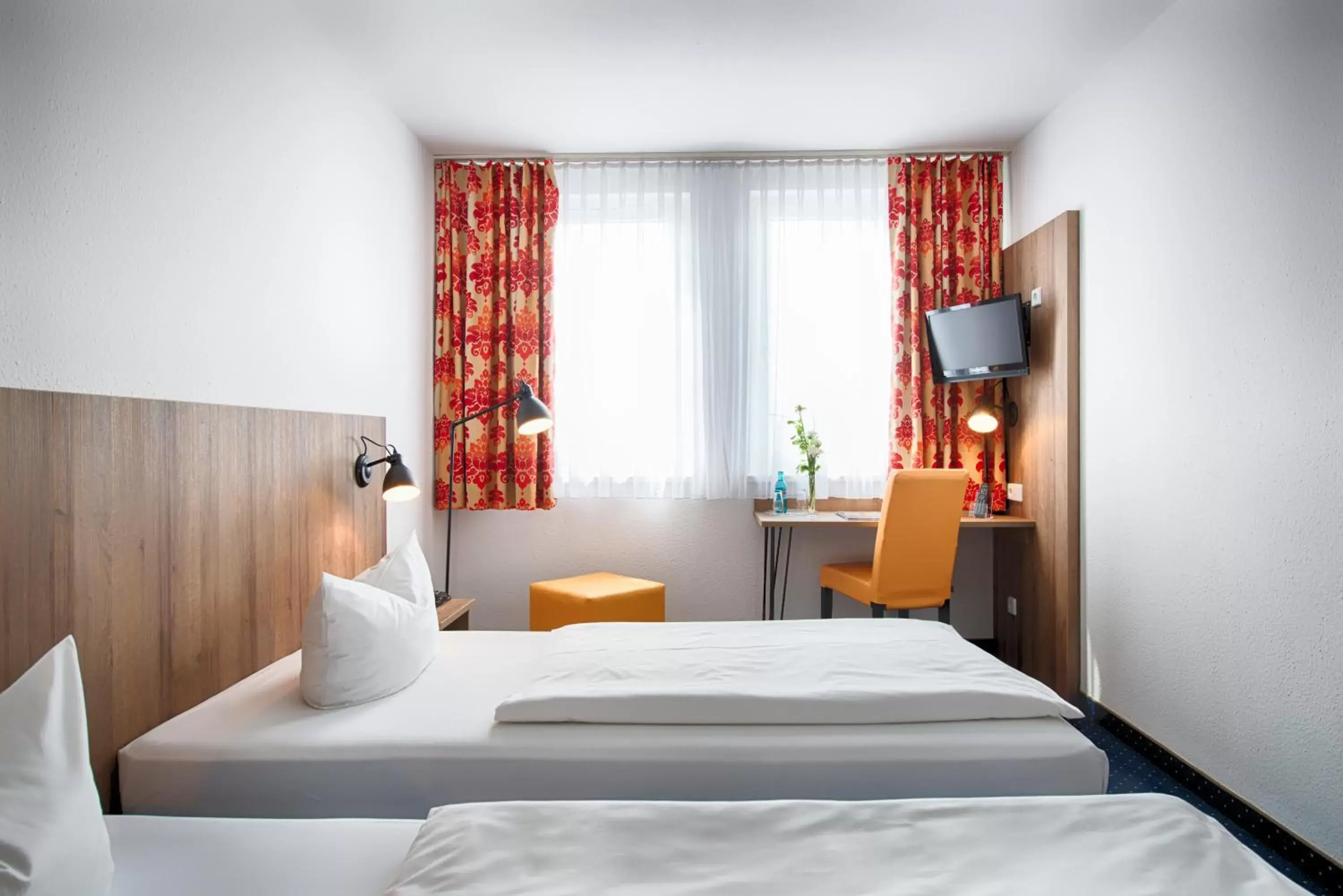 Photo of the whole room, Bed in ACHAT Hotel Dresden Altstadt
