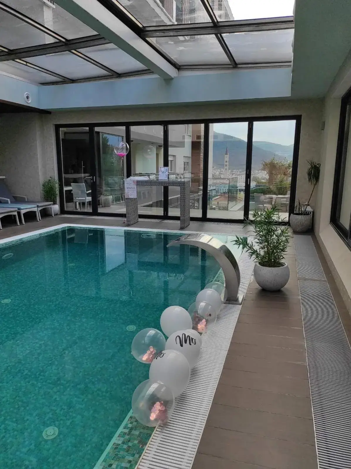 Swimming pool in Hotel Eden Swimming pool in Hotel Eden