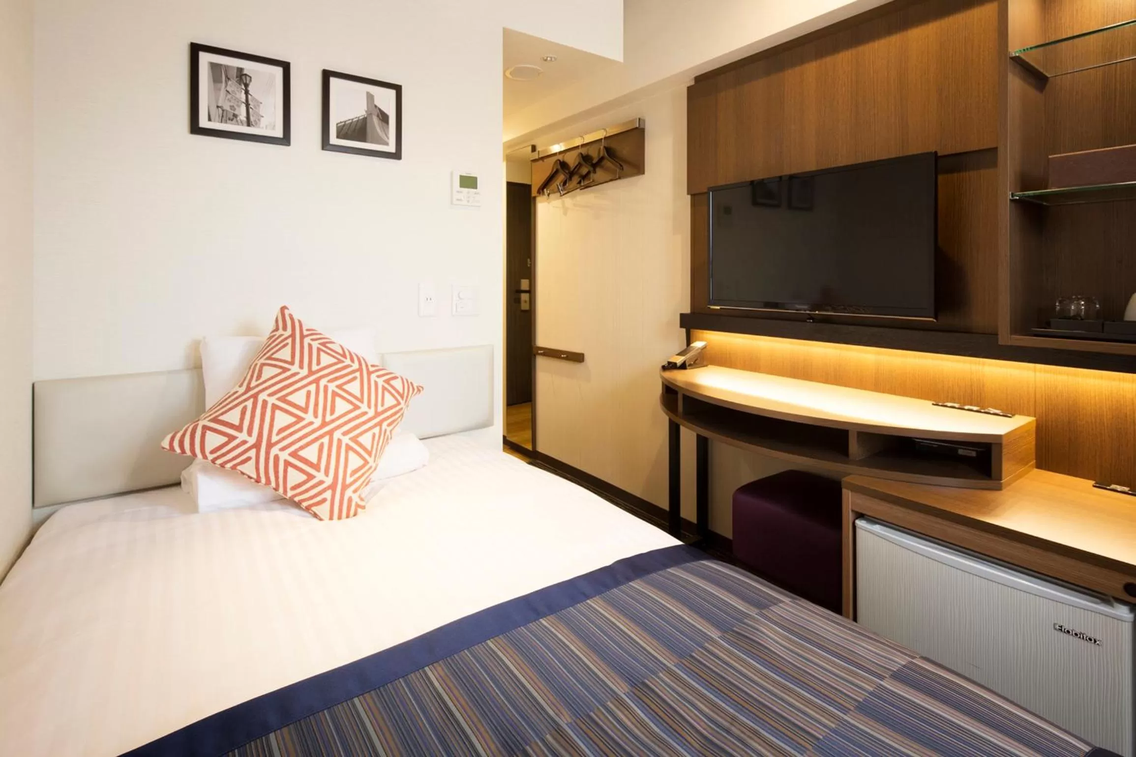 Spring, Bed in Hotel Mystays Gotanda Station