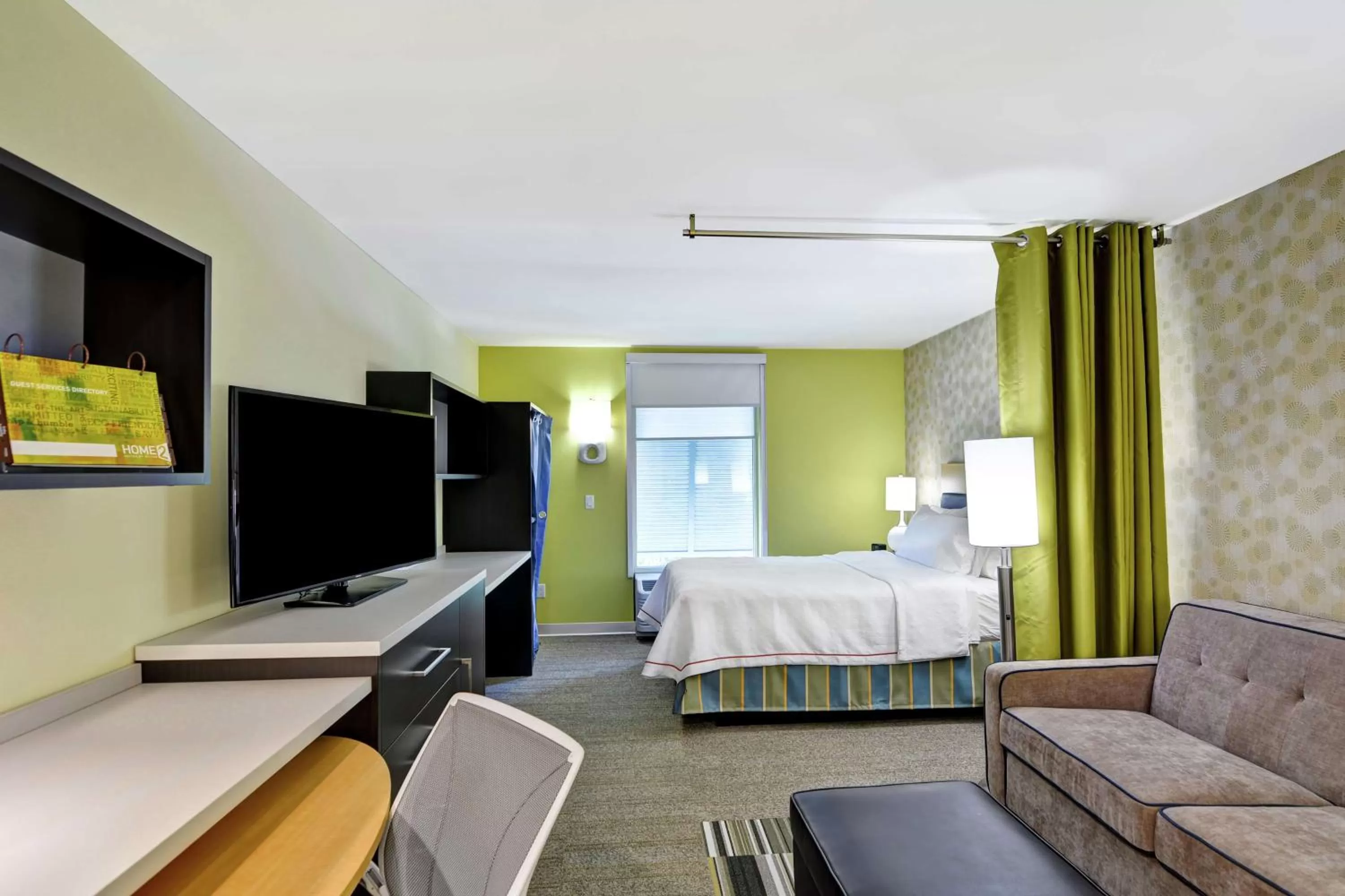 Bedroom, Bed in Home2 Suites By Hilton Hilton Head