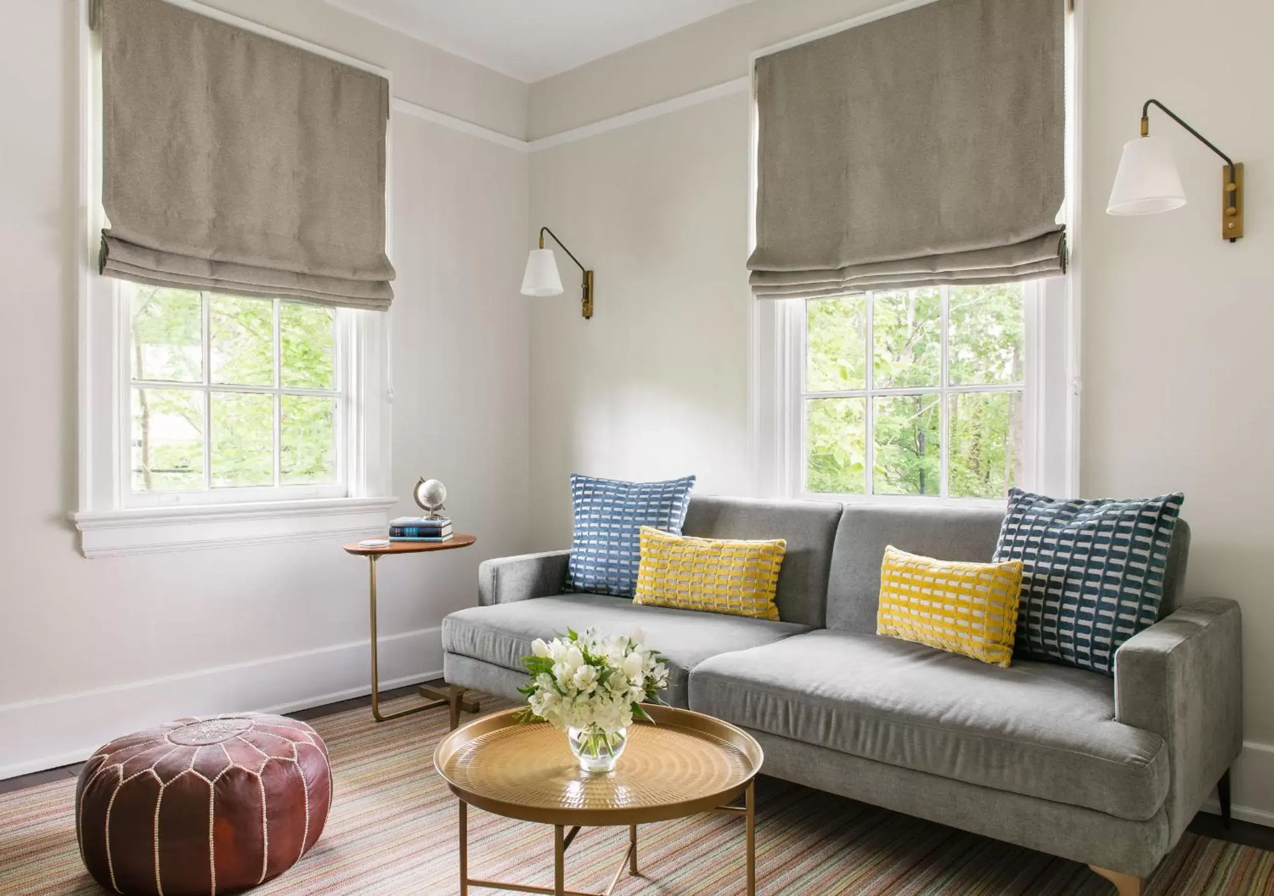 Living room, Seating Area in Oakhurst Inn