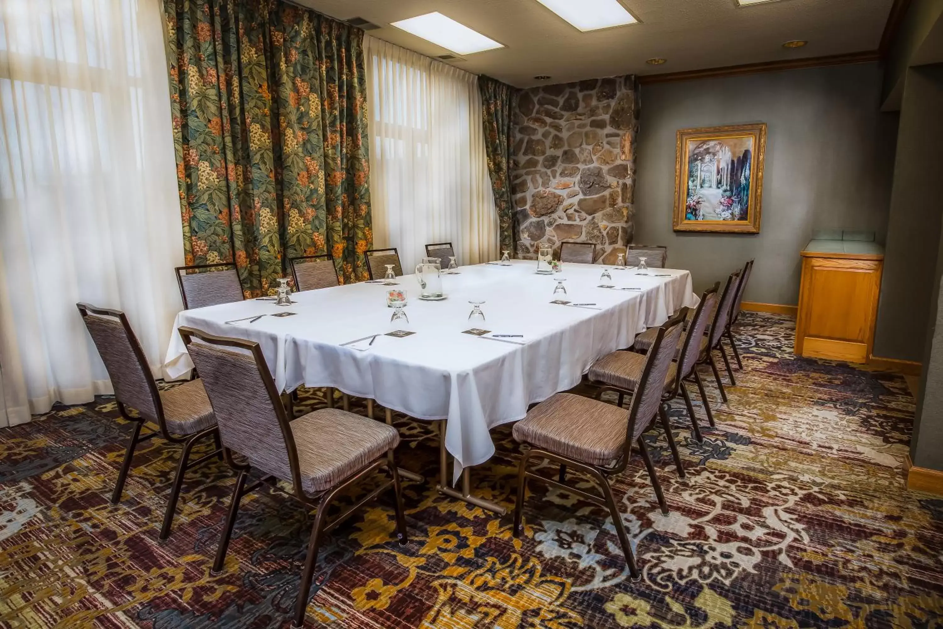 Meeting/conference room in Lodge of Four Seasons Golf Resort, Marina & Spa