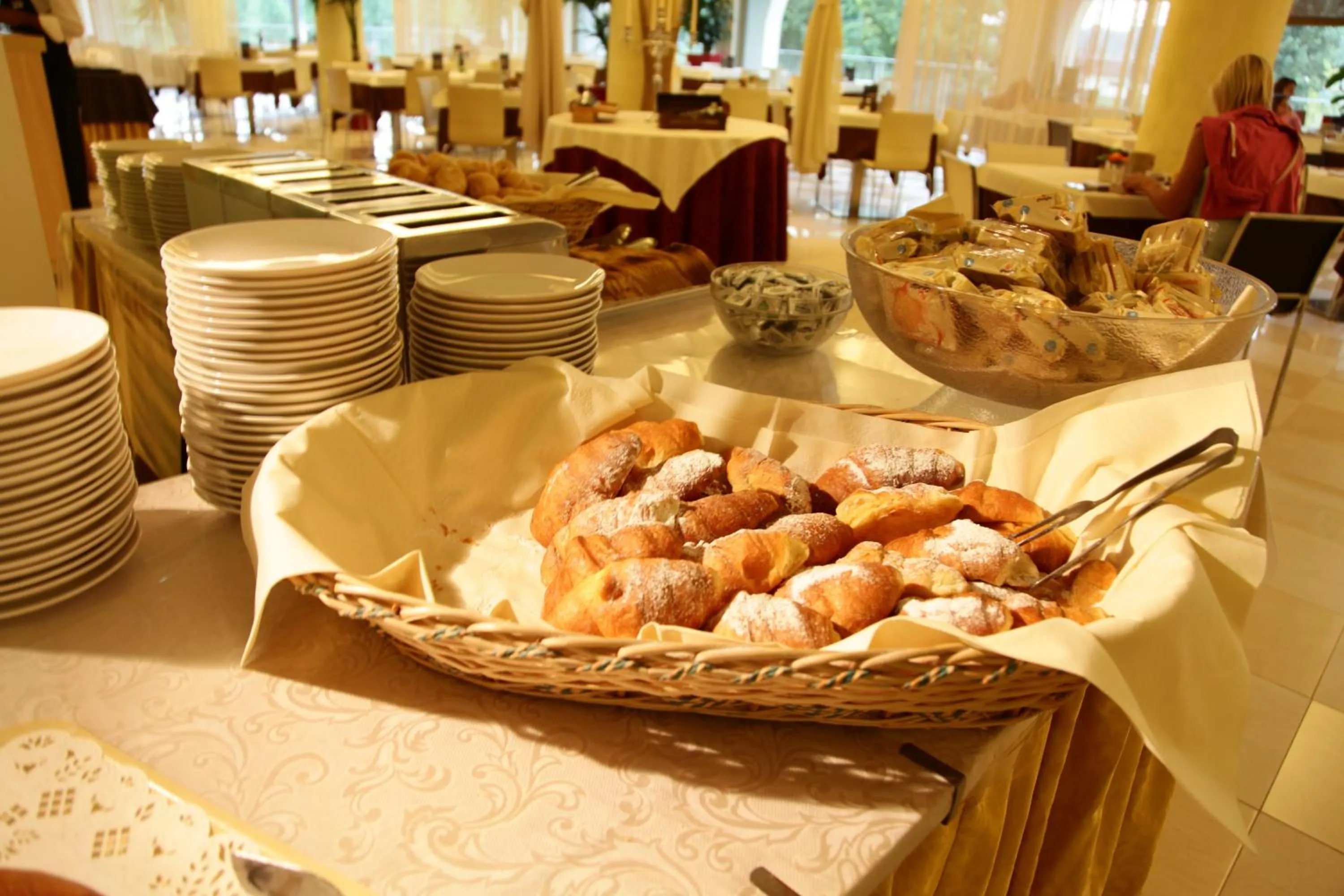 Restaurant/places to eat in Hotel Rivus