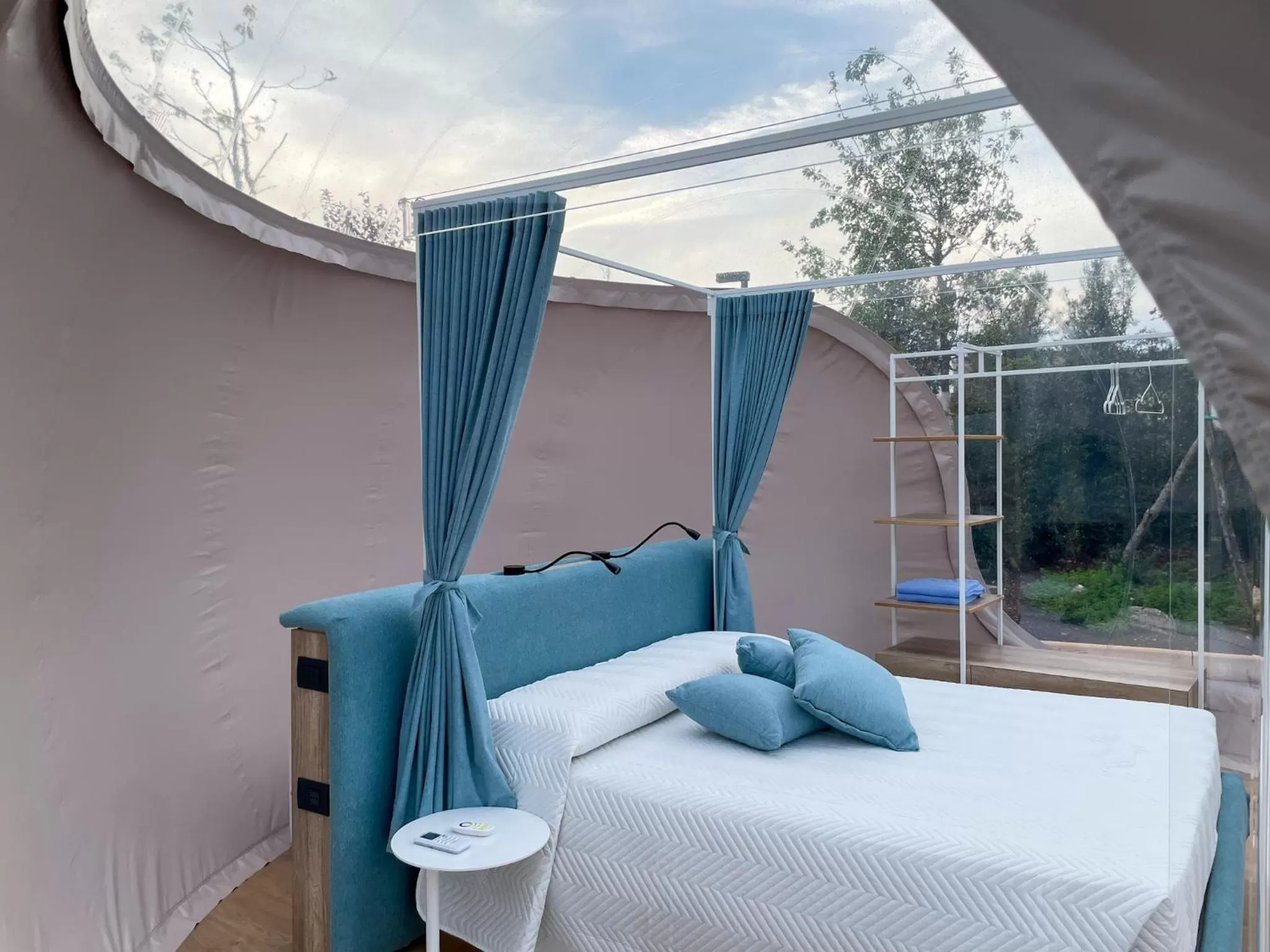 Photo of the whole room, Bed in Tenuta Danesi - Camere - Appartamenti - Bubble Room