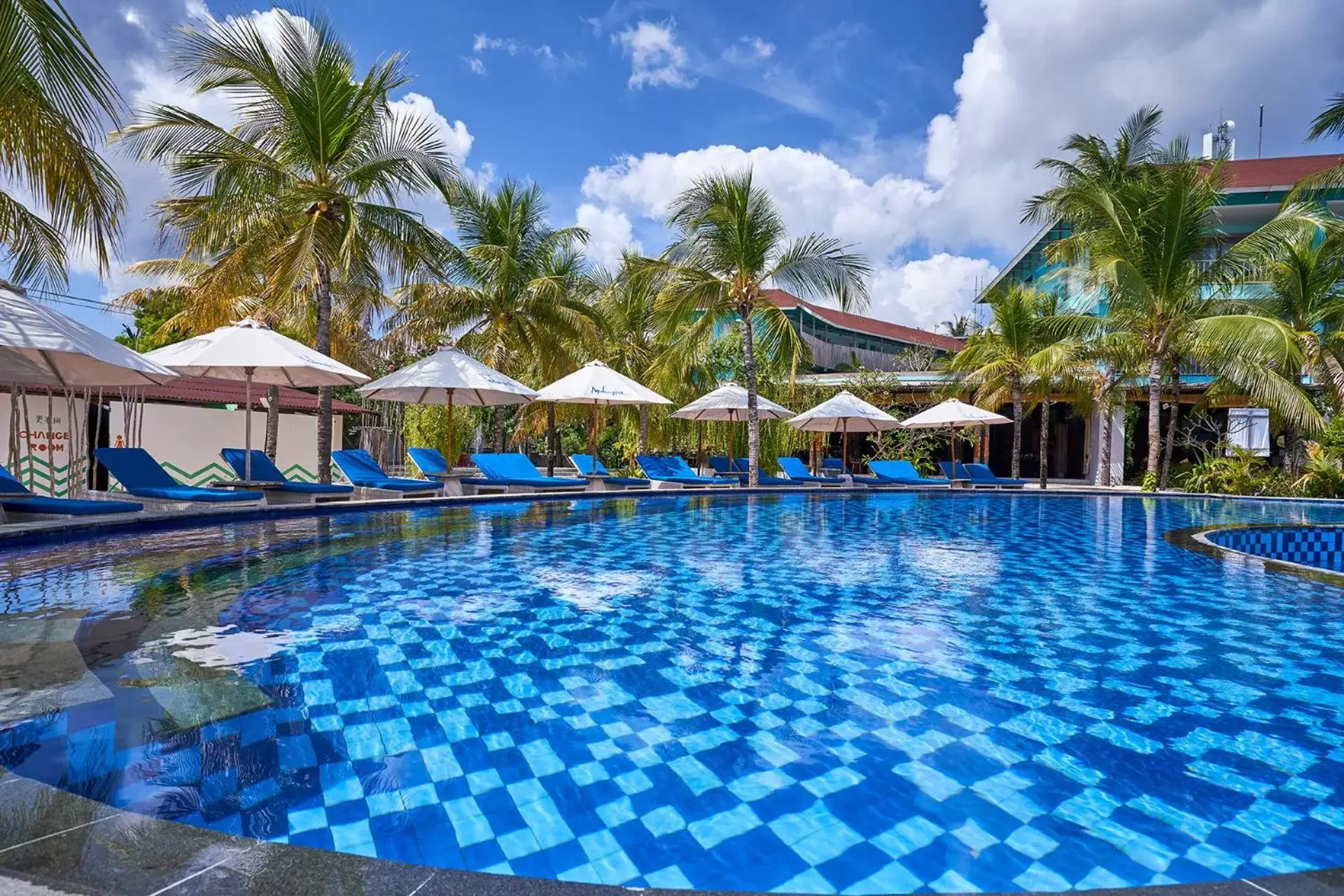 Swimming Pool in Mahagiri Resort Nusa Lembongan