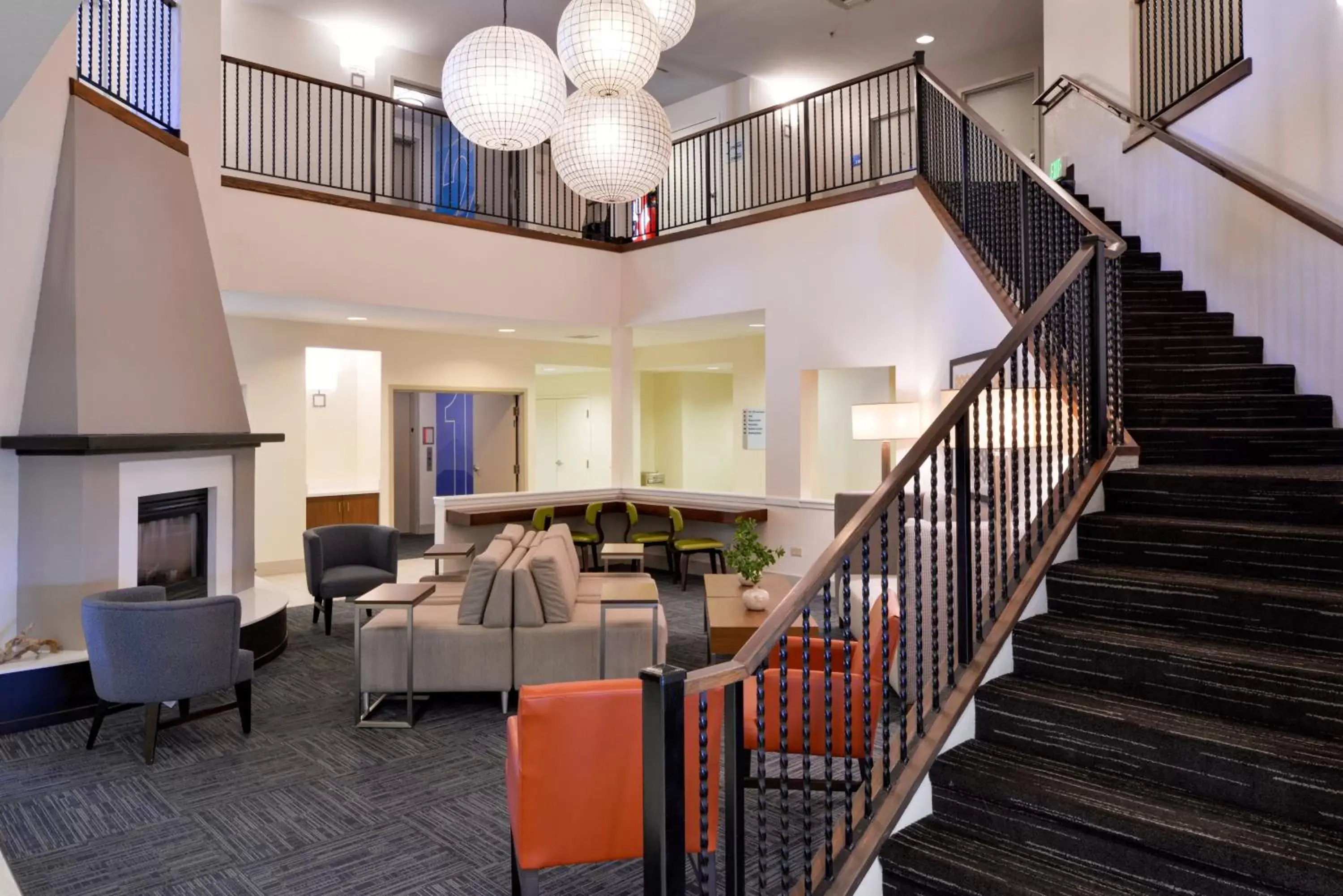 Lobby or reception, Seating Area in Holiday Inn Express Hotel & Suites Arcata/Eureka-Airport Area, an IHG Hotel