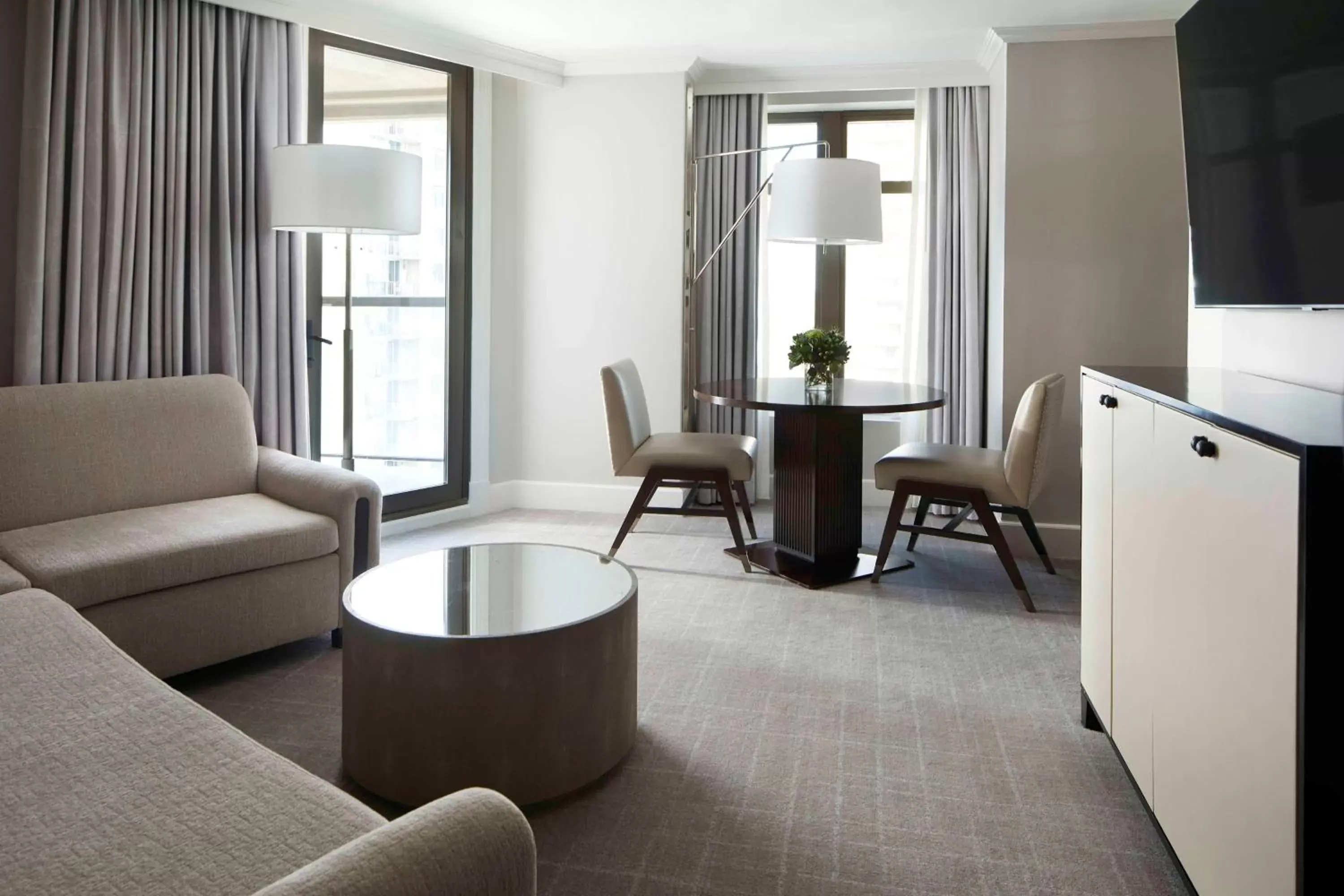 Living room, Seating Area in Waldorf Astoria Atlanta Buckhead